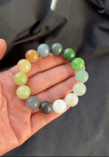 1979 和田玉手串 (14mm直徑)