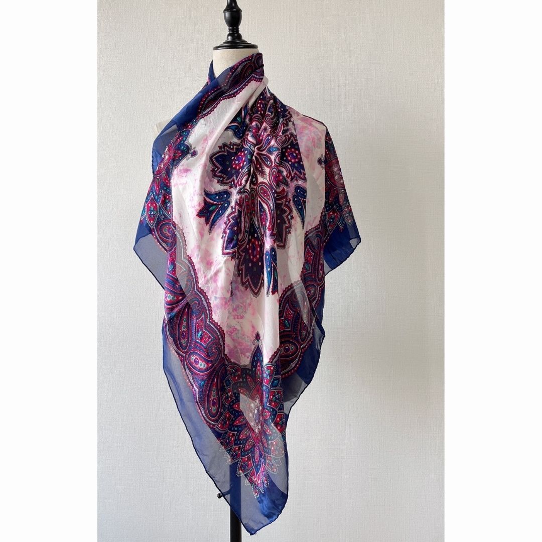 藍色紮染風華麗圖騰絲巾