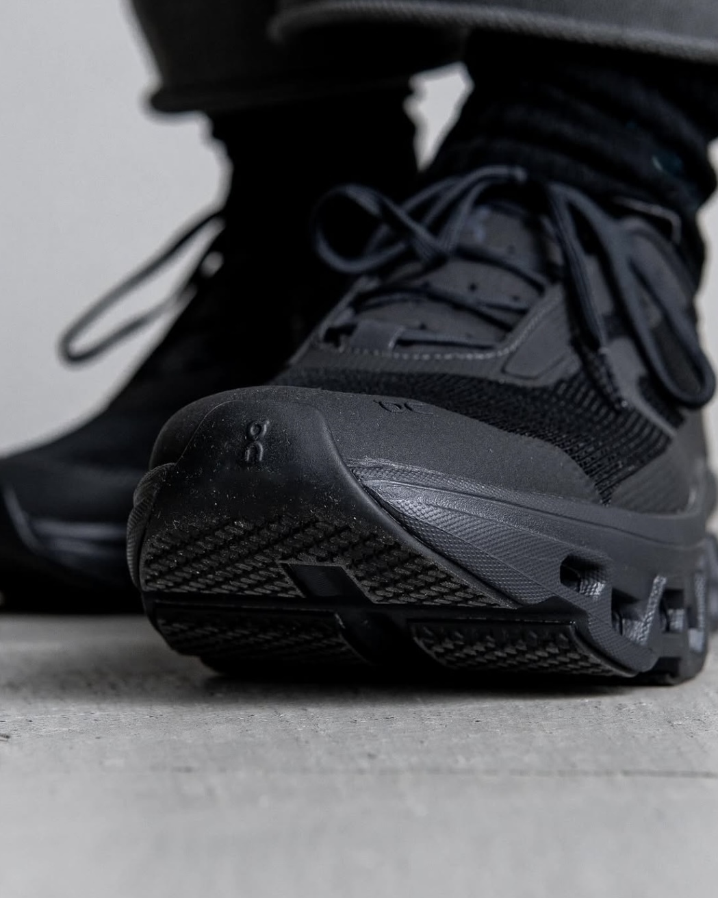 On CloudmOnster Void 緩震 跑步 運動鞋 跑鞋 黑色