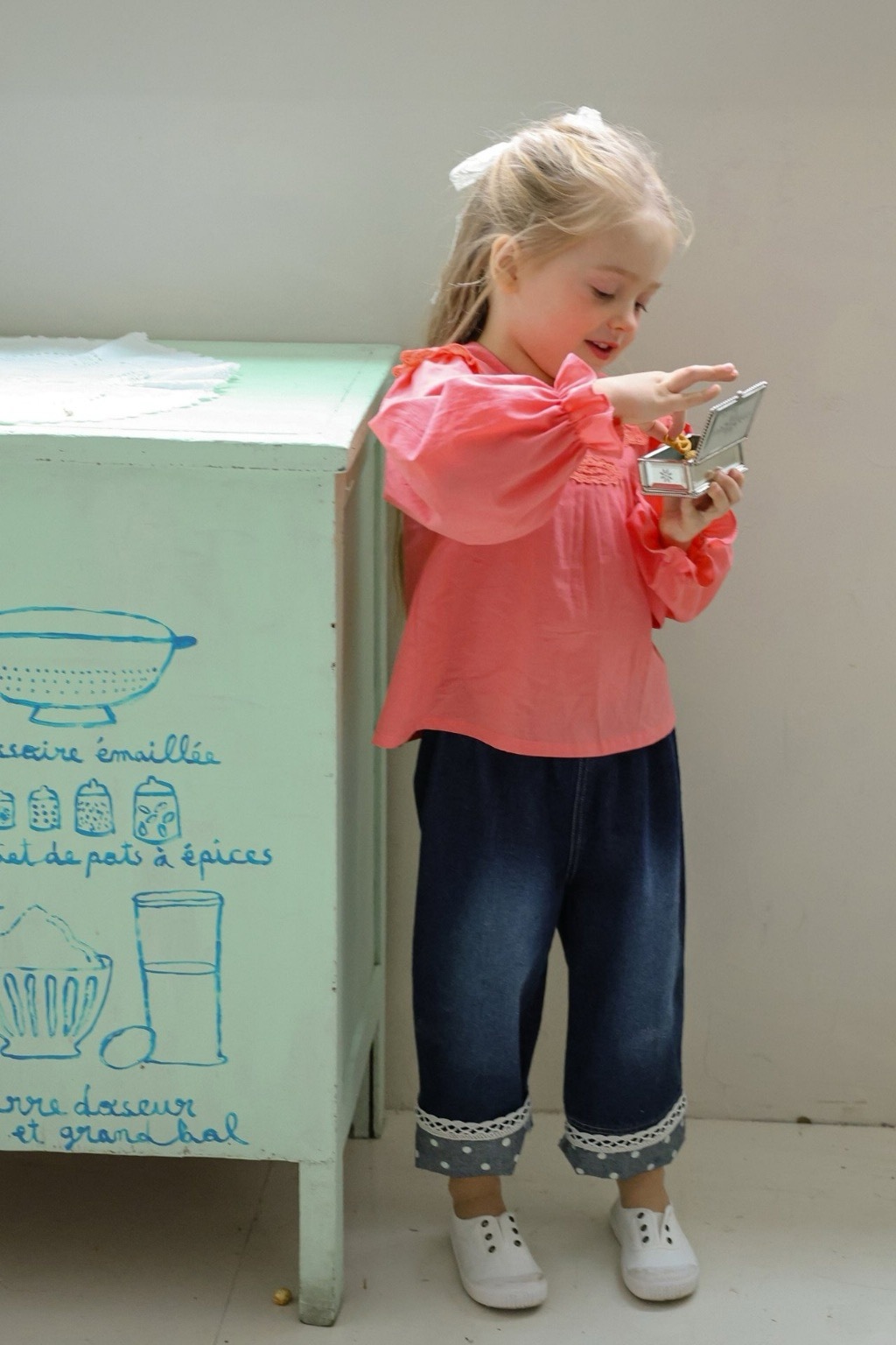 蕾絲點綴牛仔褲