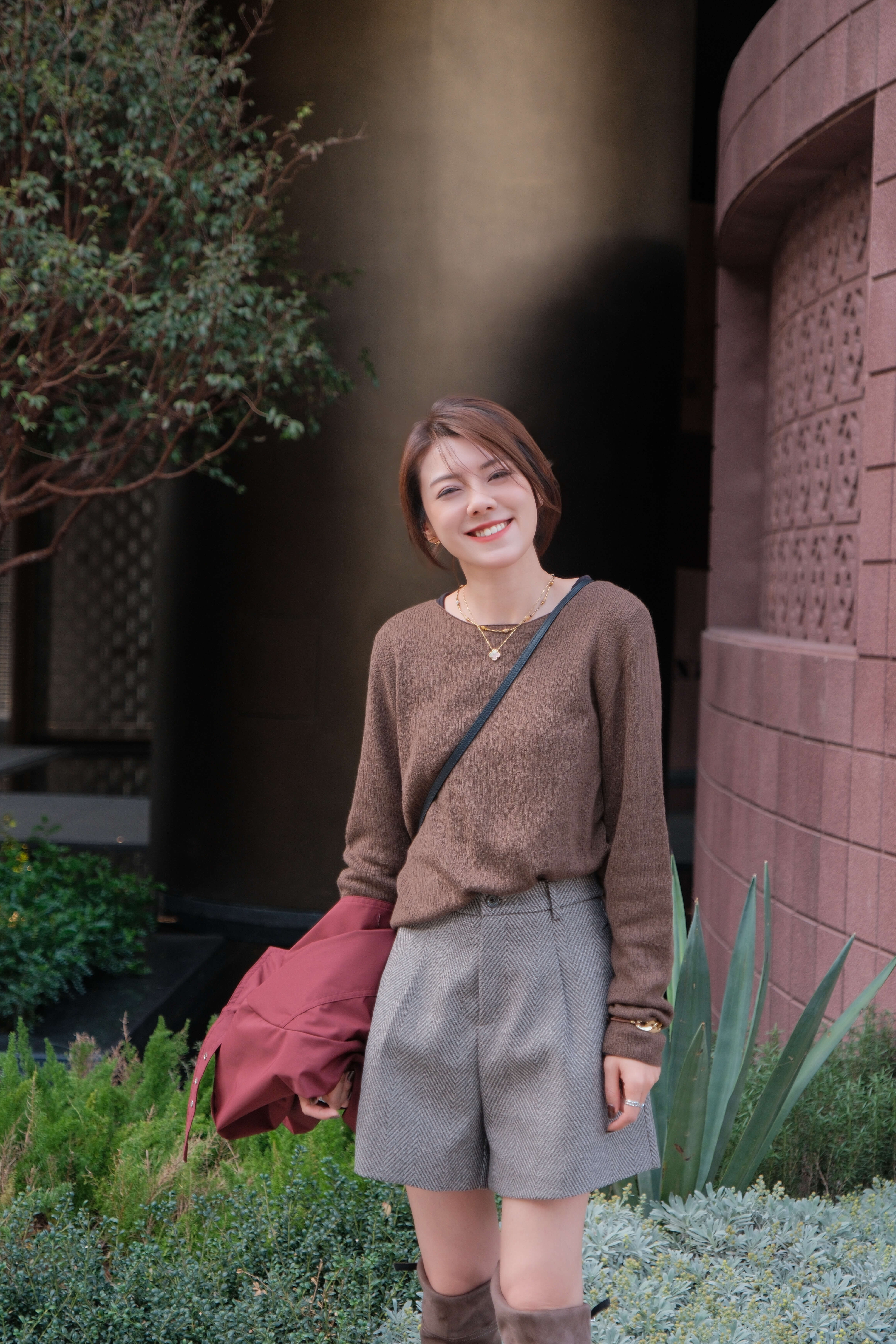 Front Pleated A-Line Shorts_PT261L09