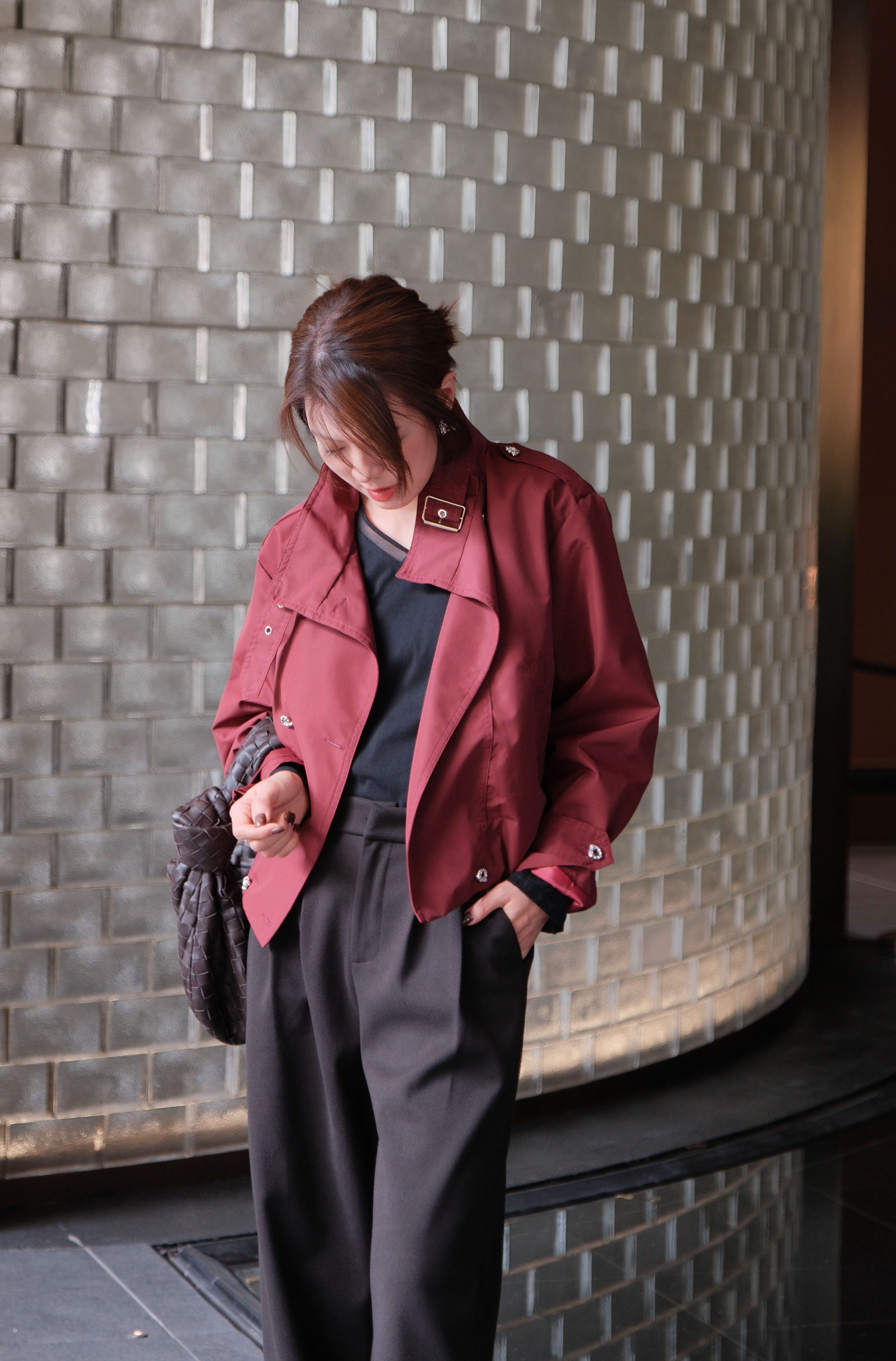 Ruffled Back Hem Cropped Jacket_JK261L06