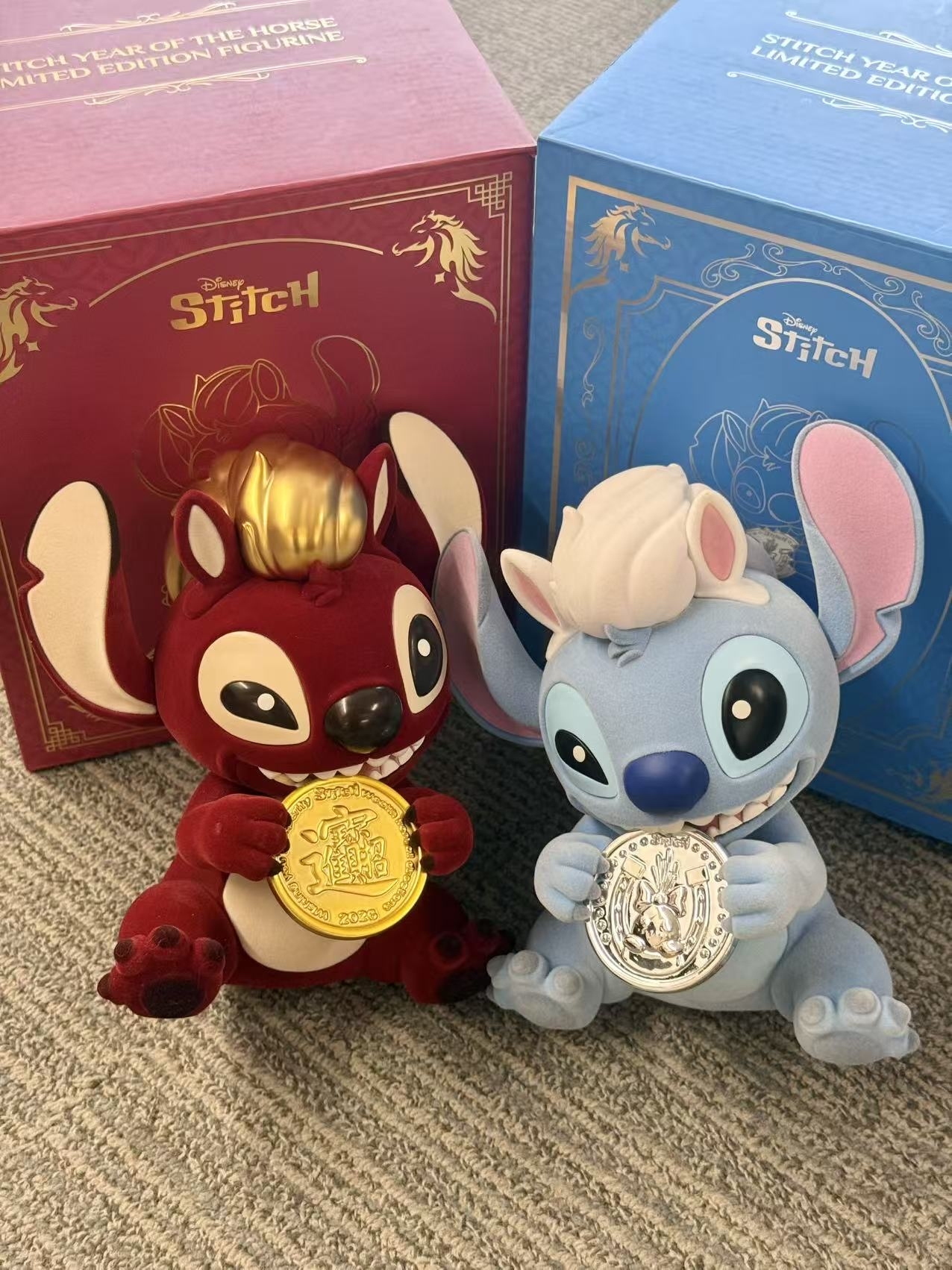 代購-正版授權 史迪奇 馬年限定 福馬盈金 公仔 招財擺件 共2款