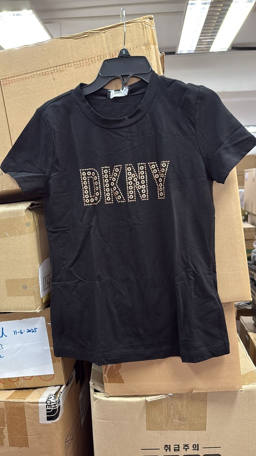 4G150 DKNY 圈圈黑色TEE