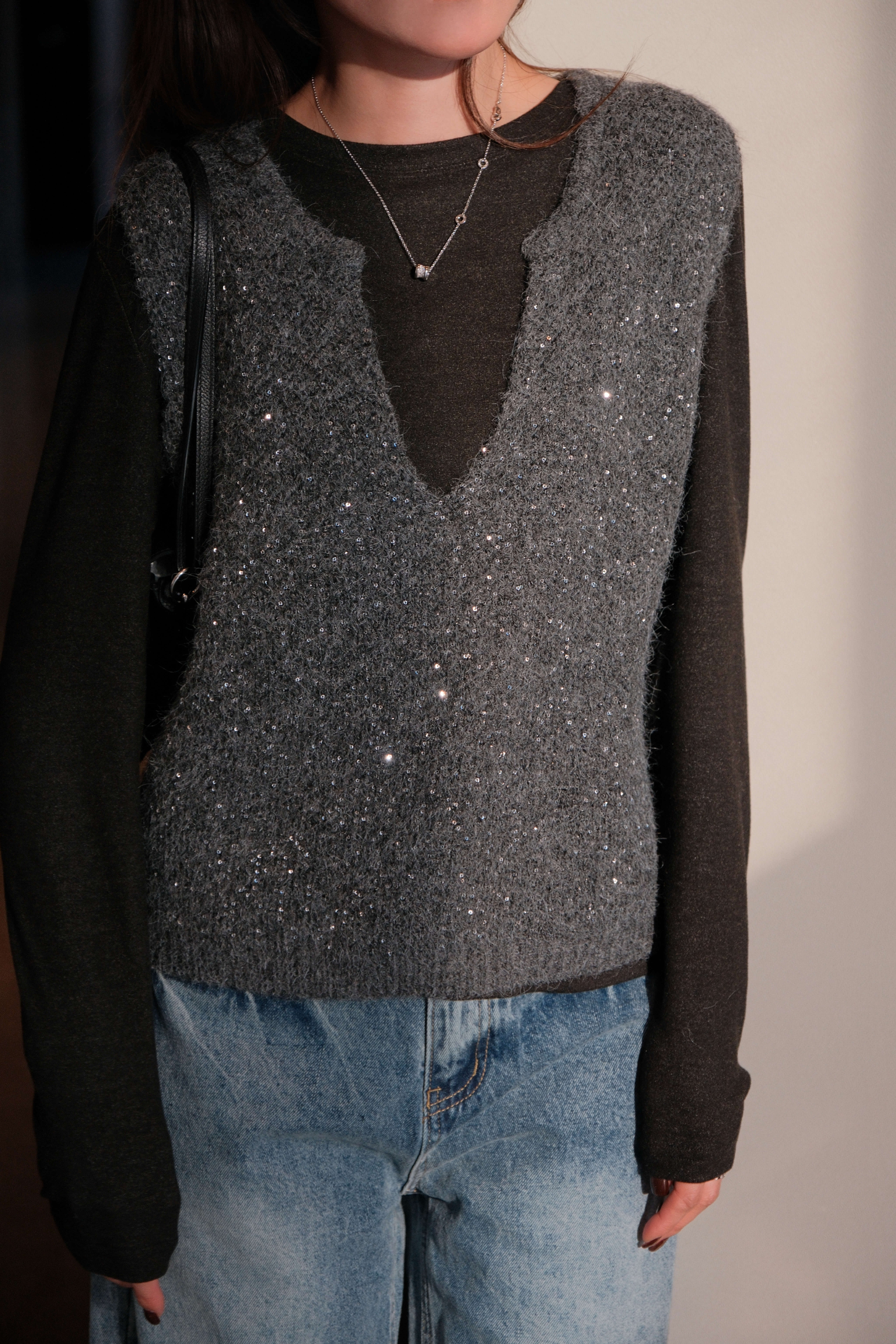 Sequins V-Neck Wool-Blend Knit Vest_KN261L07