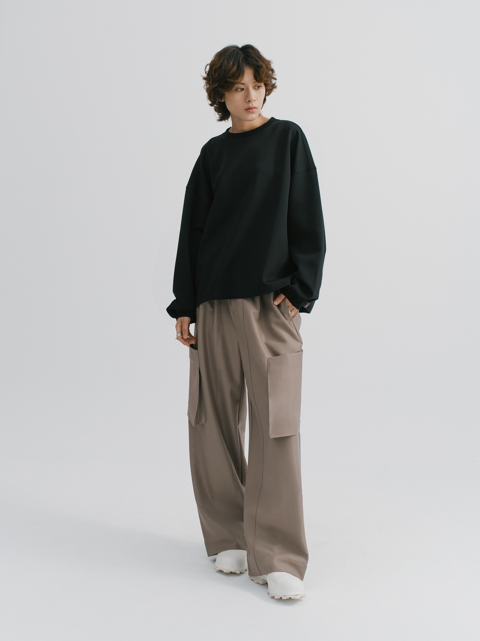 MELSIGN X mouggan - CREWNECK L/S T-SHIRT - BLACK