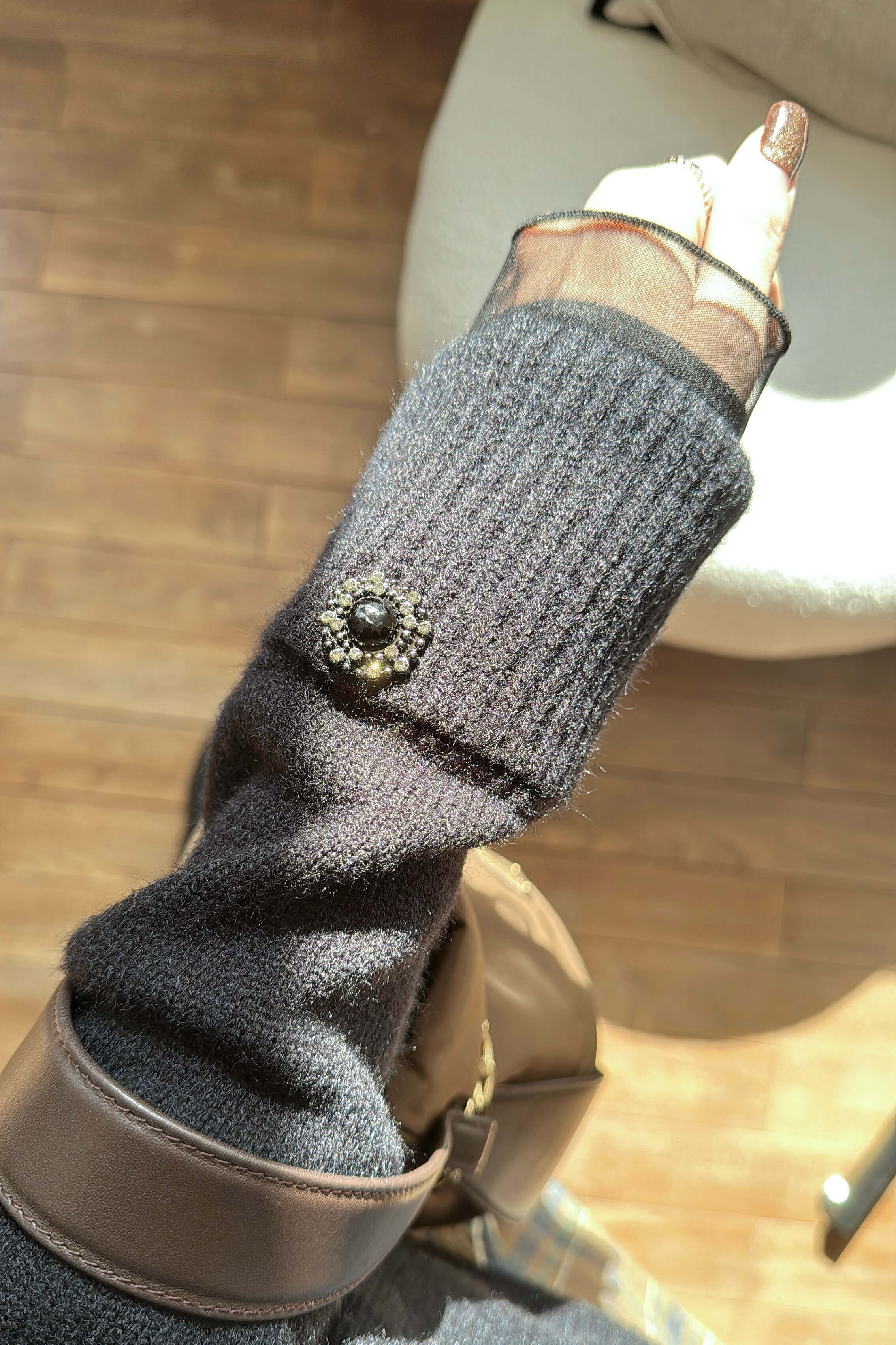 Button Details Cuff Long Jumper_KN261L03