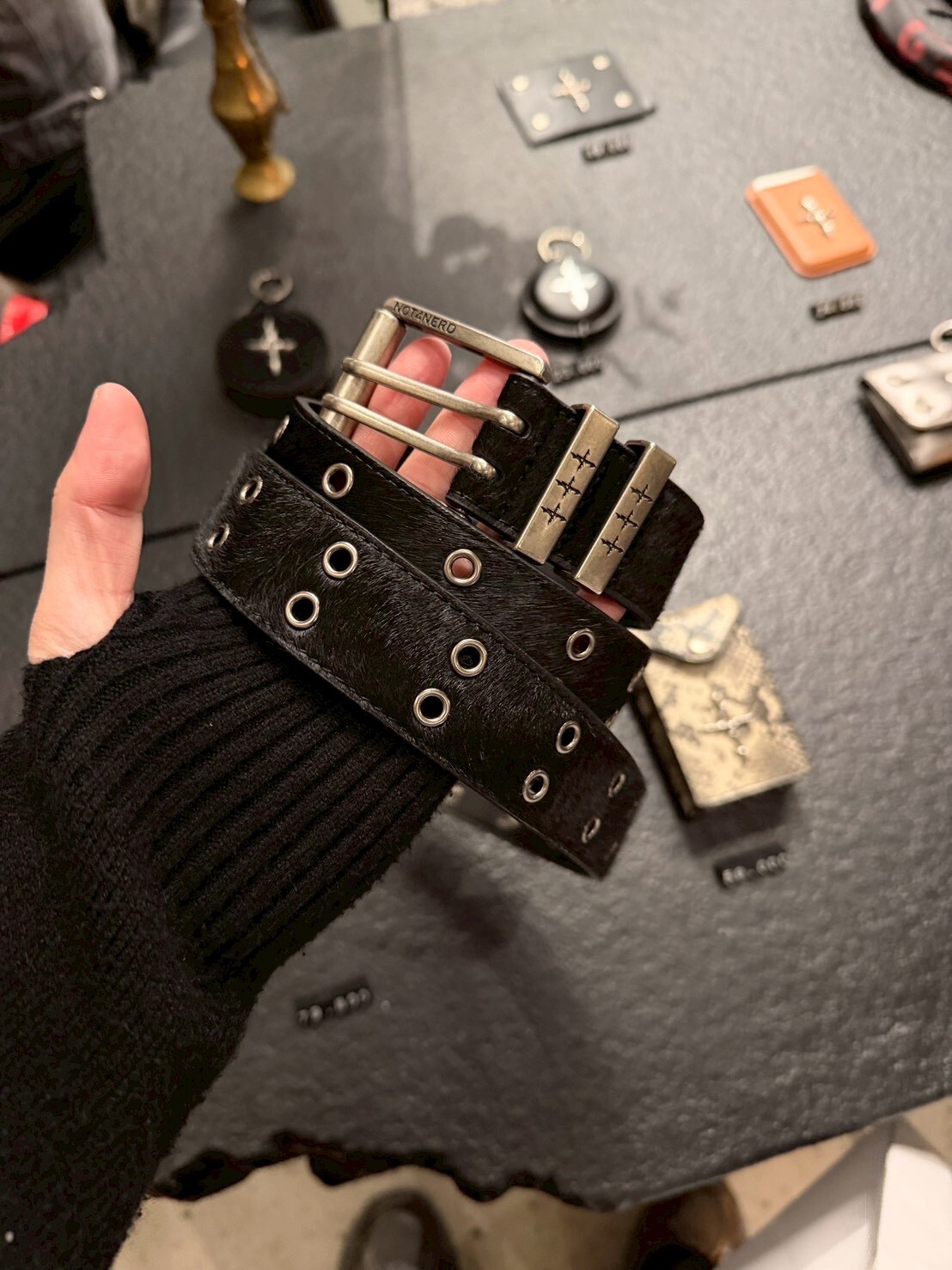 當火韓牌 444 NOT4NERD 爆款單品 暗黑馬毛雙扣金屬皮帶