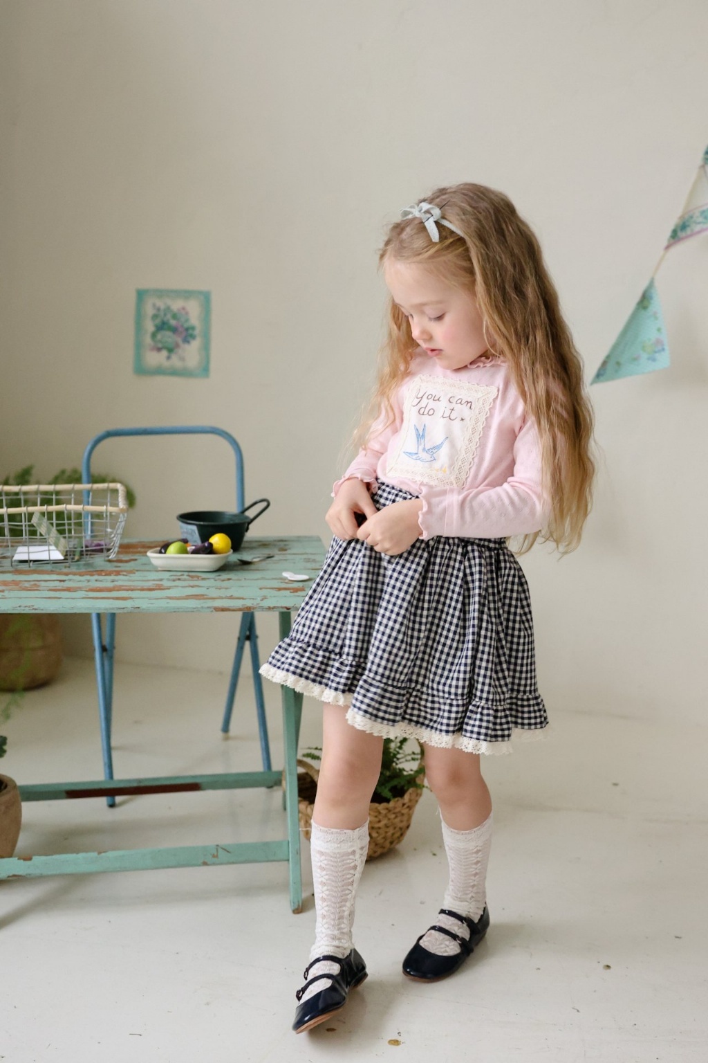 正韓春FLO 兩色蕾絲拼接格子裙