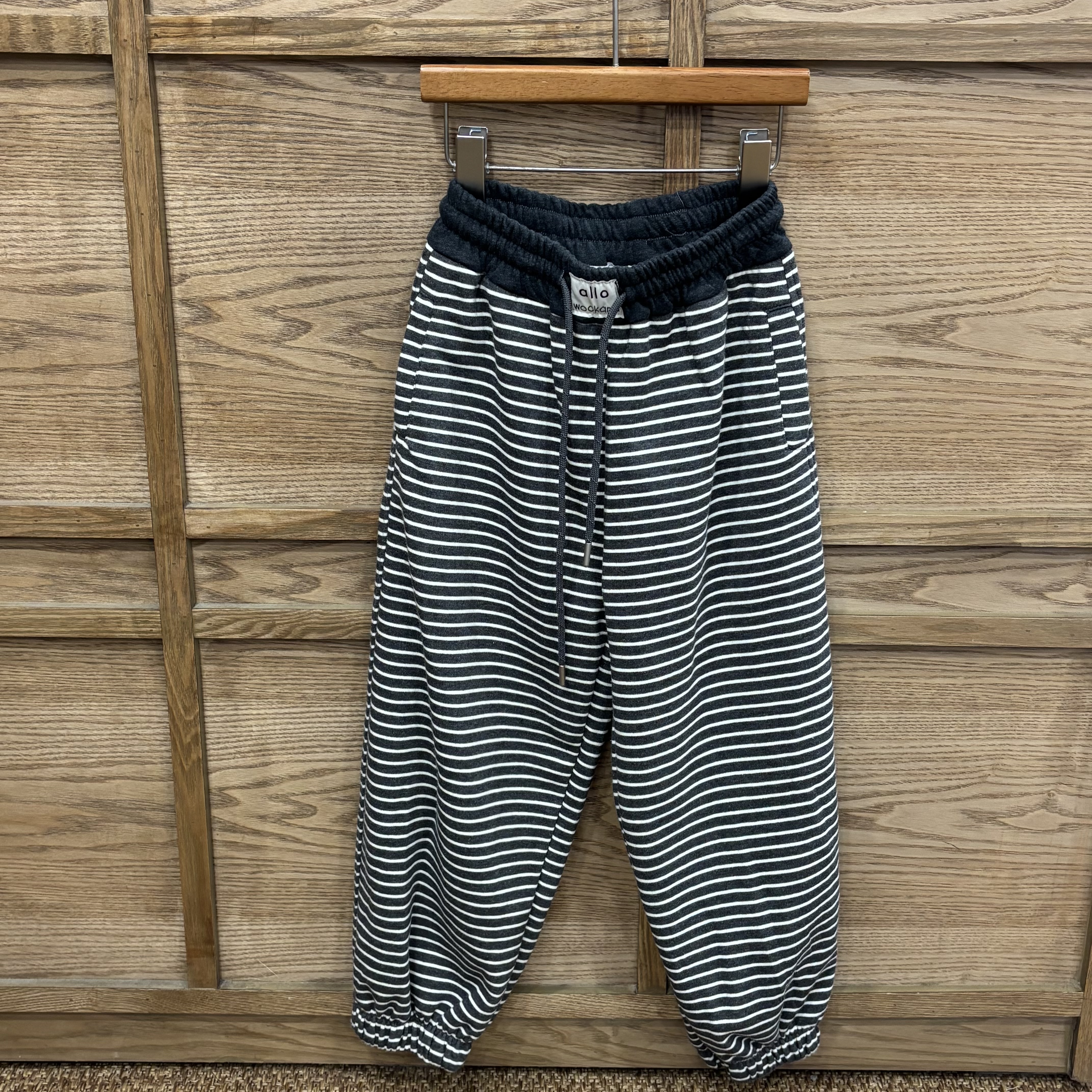 A03993縮口條紋針織長褲