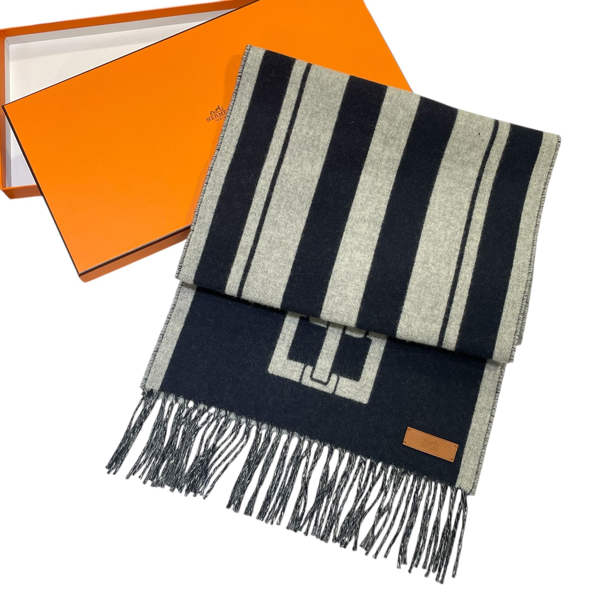 HERMES Scarf Mall Casaque Clefs de H HERMES圍巾 30x160cm 藍灰馬鞍腹帶羊絨頸巾 #BRAND NEW #香榭站正品