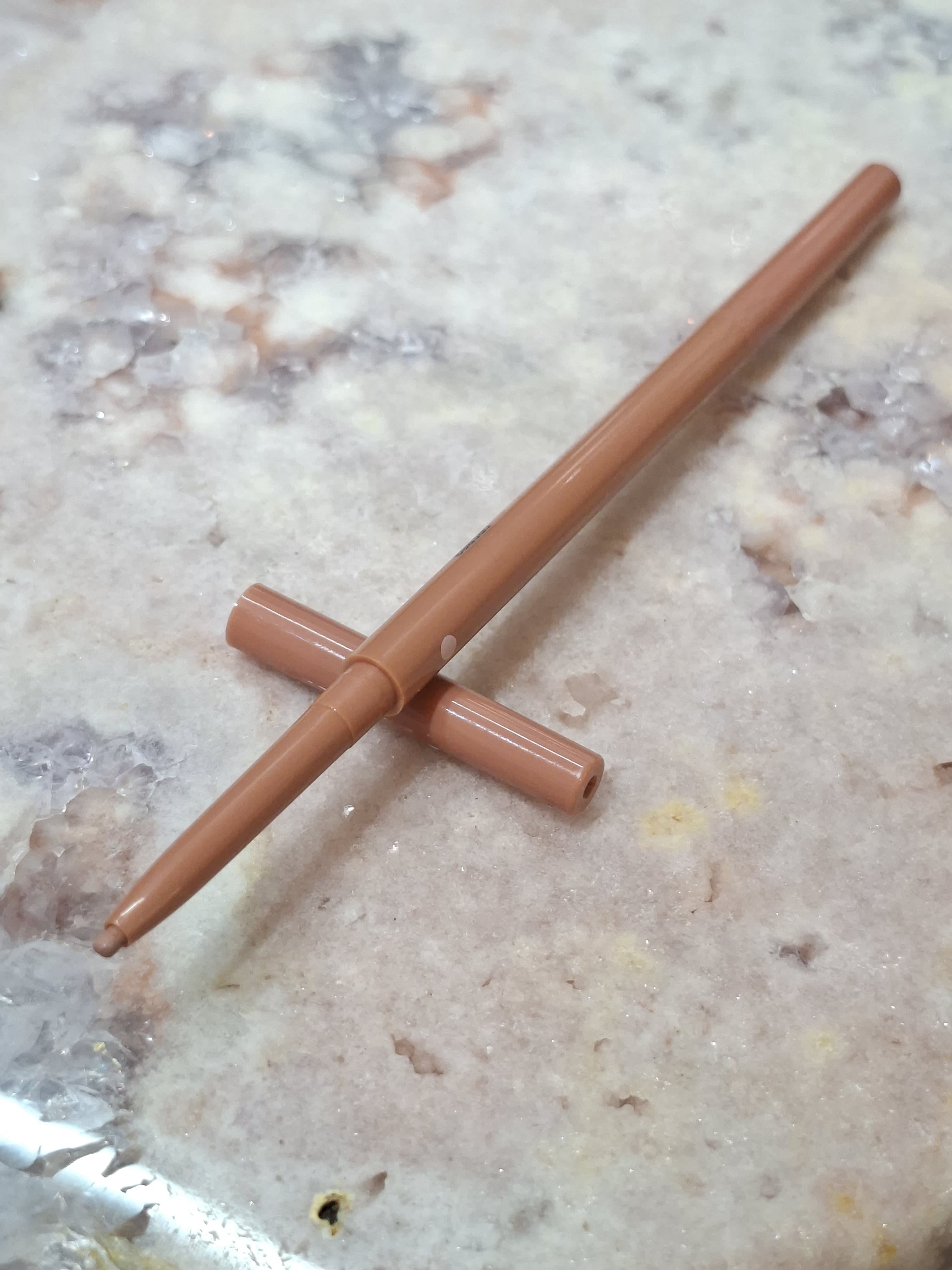 啞光眼線筆（預購產品）