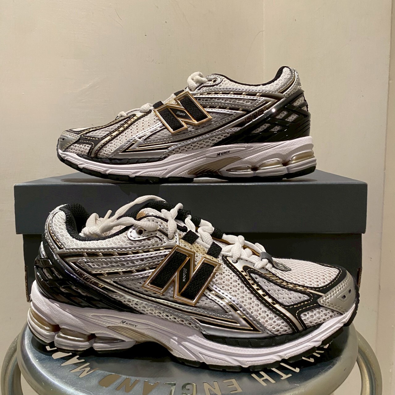 New Balance 復古白金銀 男女款 休閒慢跑鞋 M1906RA