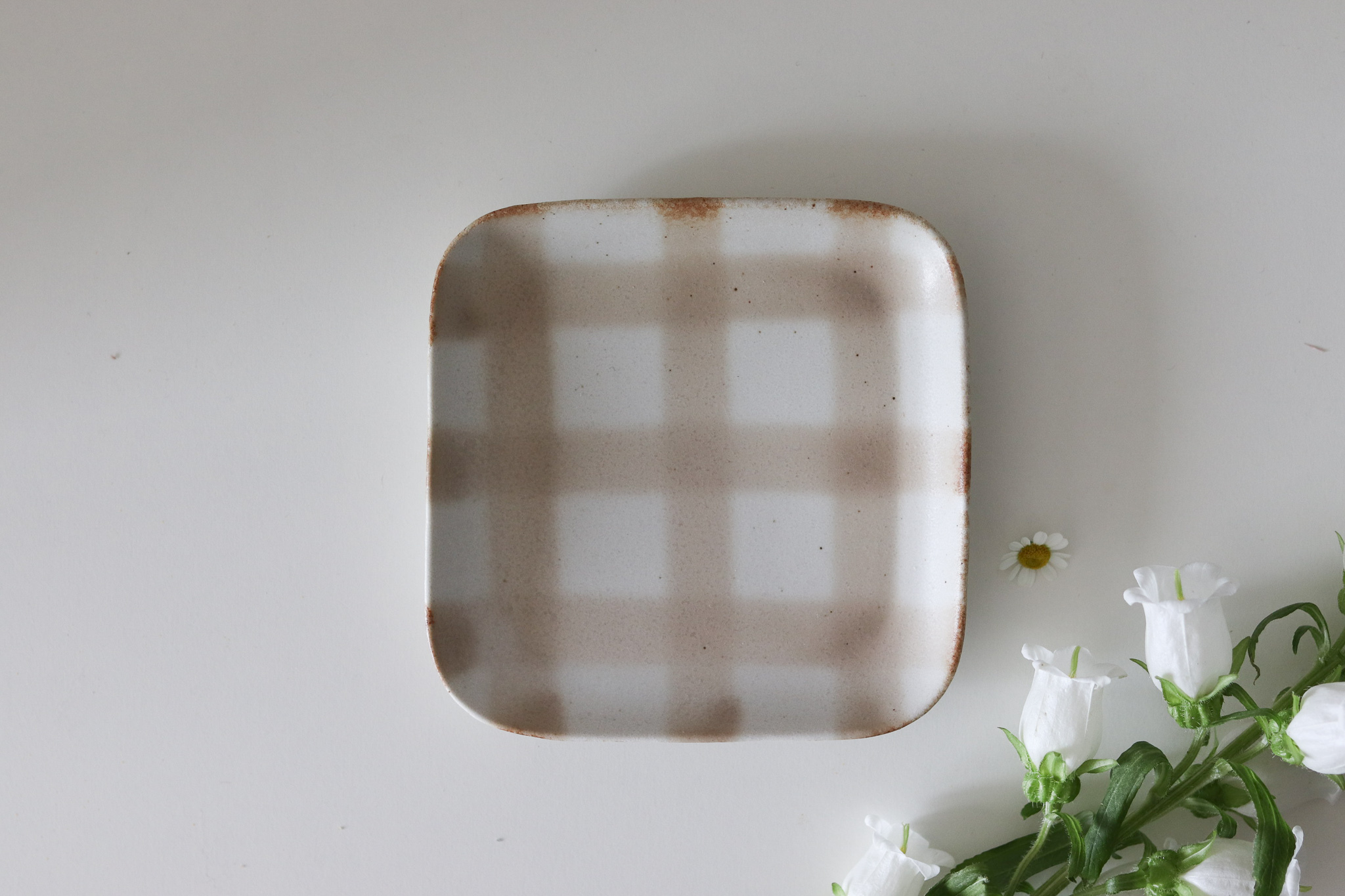 日本 美濃燒 Shizukigama 棕色格紋 馬克杯 甜點盤