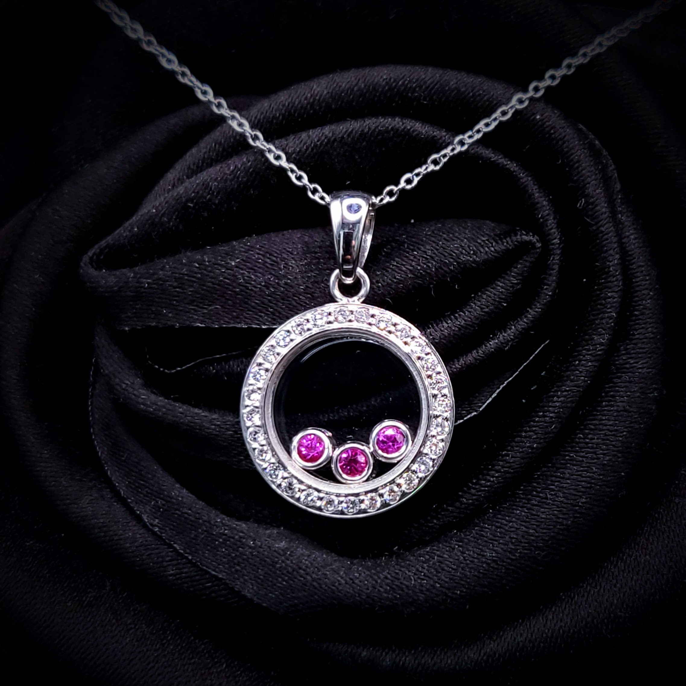 全新18K白金17份鑽石配9份粉紅藍寶吊墜