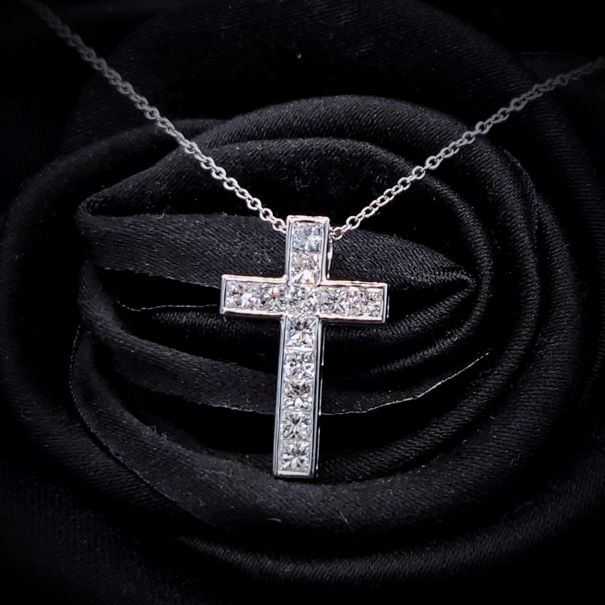 全新18K白金81份鑽石吊墜