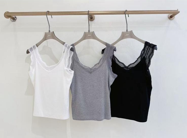 J05 胸32-41 長19.5 $299 (一口價)