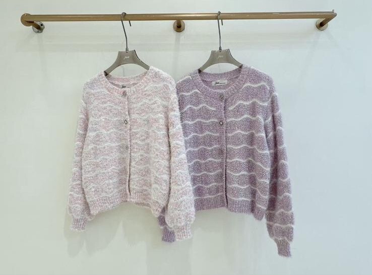 J06  羊毛10% 胸41-49 長21 $409 (一口價)