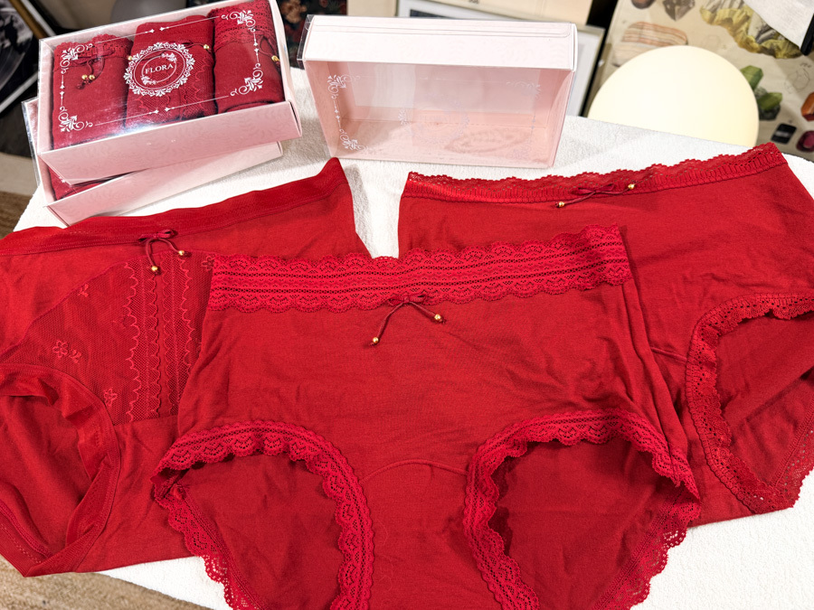 FINAL SALE 一盒三條 LACE UNDERWEAR【不設退換】