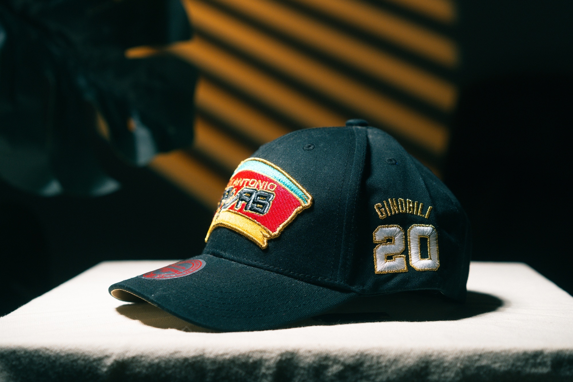 NBA帽子 San Antonio Spurs 聖安東尼奧馬刺 Manu Ginobili 退休紀念 老帽 M&N 可調式 全新