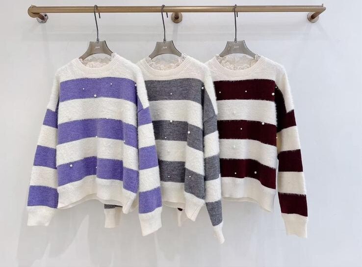 J13 胸44-50 長23.5 $399 (一口價)