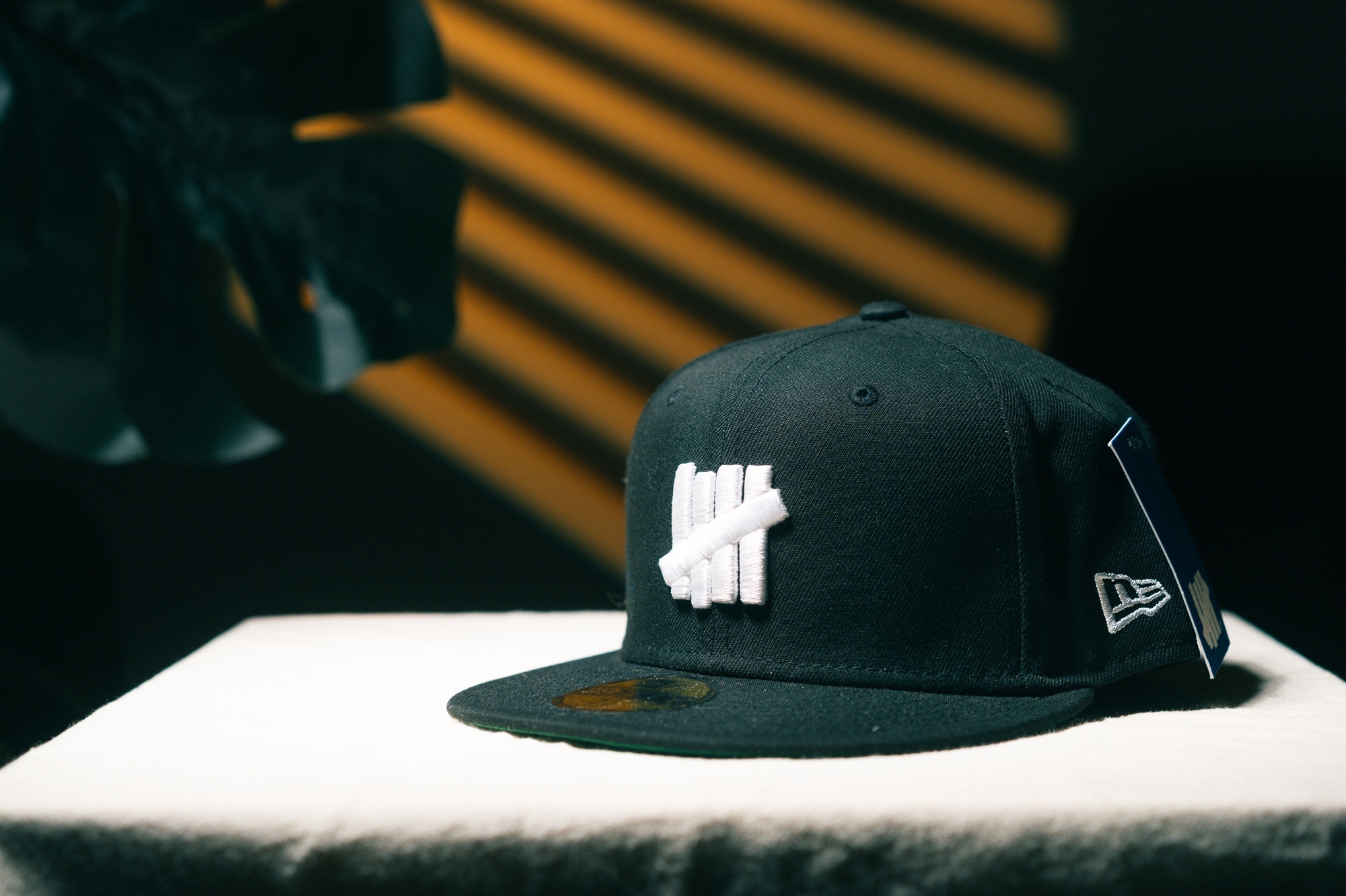 Undefeated帽子 聯名款 黑底白 棒球帽 New Era 59FIFTY 全封帽 全新