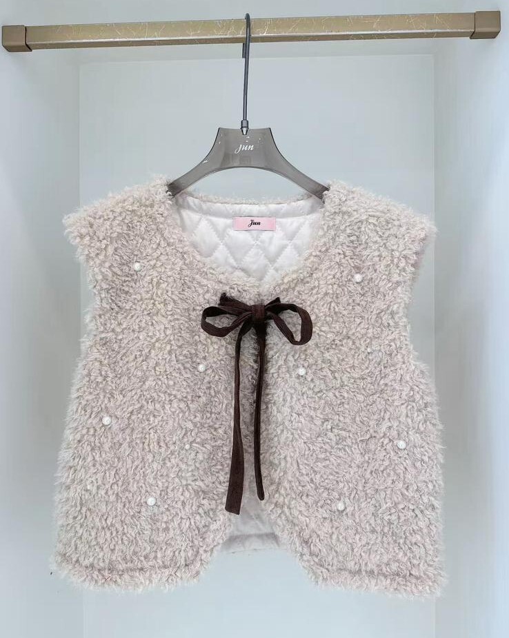 J24   米杏毛毛背心 胸41 長21 $419 (一口價) 叻叻價👍