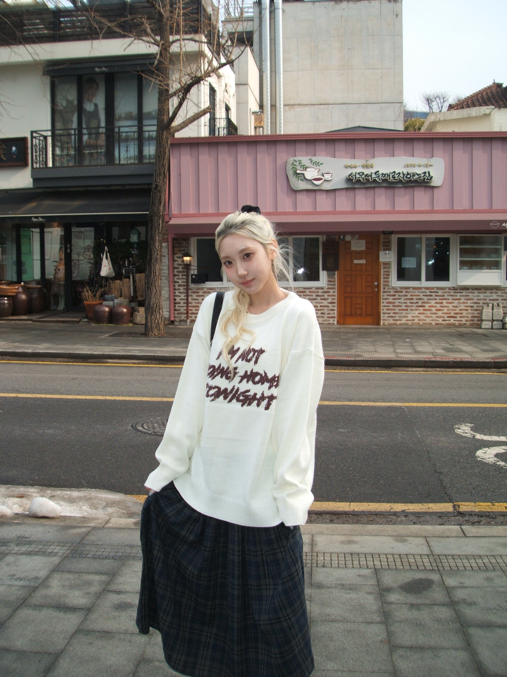 Not Doing Home Tonight Knit Sweater〈🇰🇷DAY 1〉