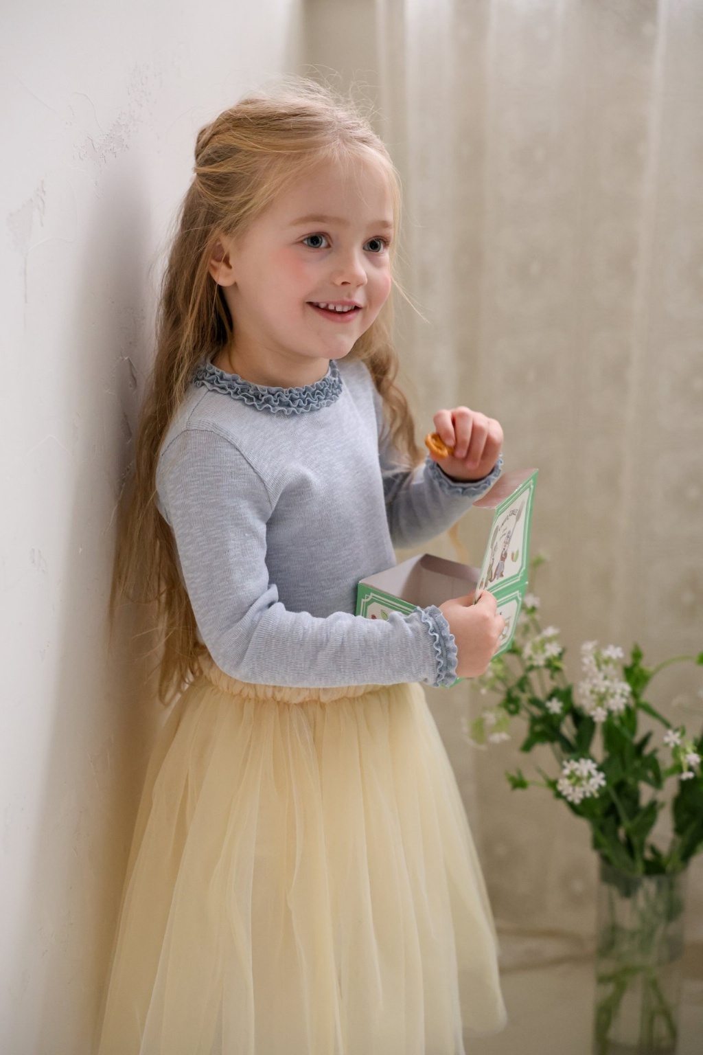 正韓春FLO 三色浪漫捲花上衣