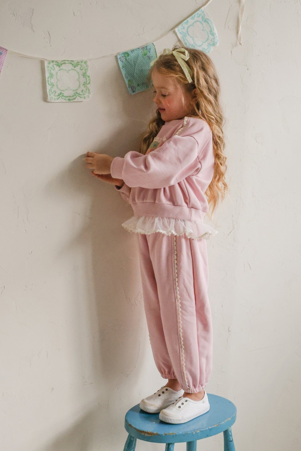 正韓春FLO 兩色奶油邊運動褲