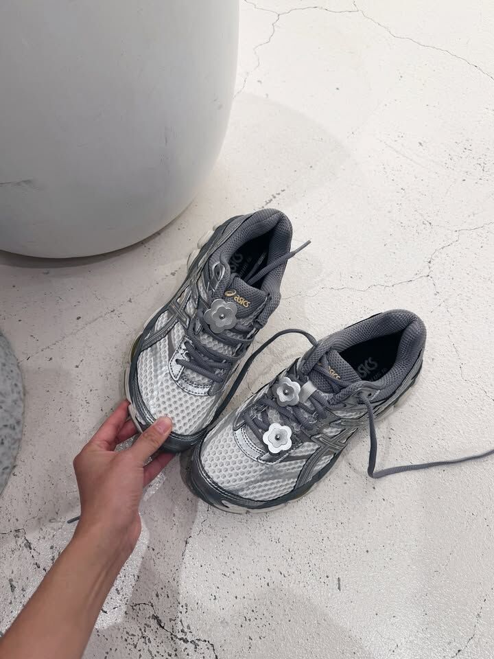 Asics Gel-Cumulus 16 日本新款 灰銀 米黃 銀色 復古鞋 1203A733-101