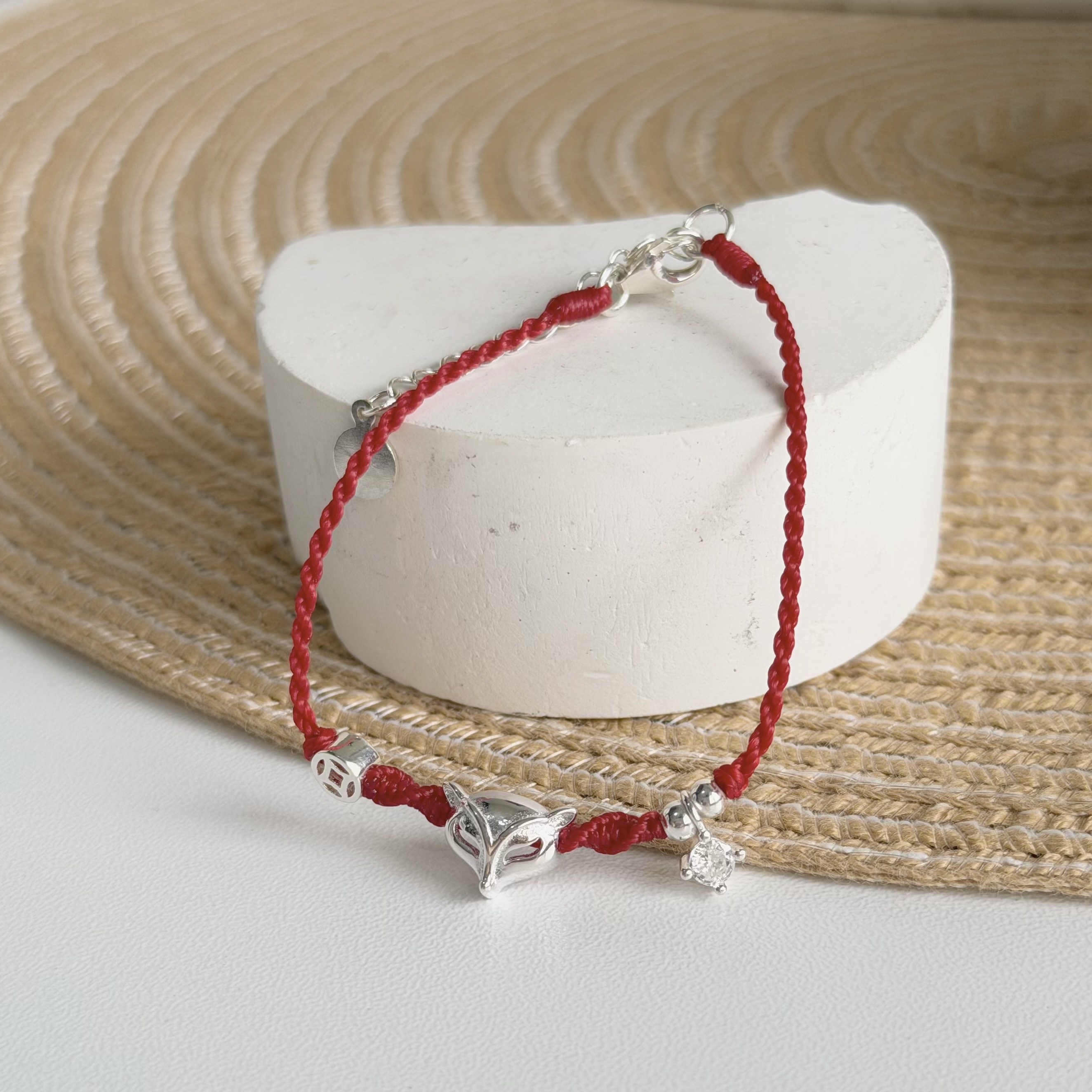 Q224錢幣單鑽狐狸純銀紅線