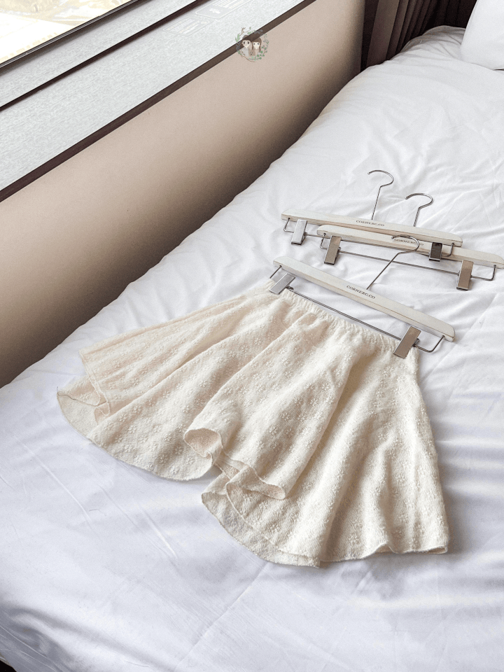 Fafa Irregular Skirt〈🇰🇷DAY 1〉