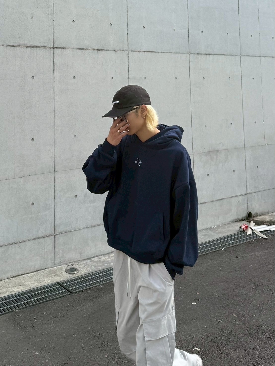 BOXY 飛鏢 刺繡 簡約 寬短 連帽 長袖 帽T