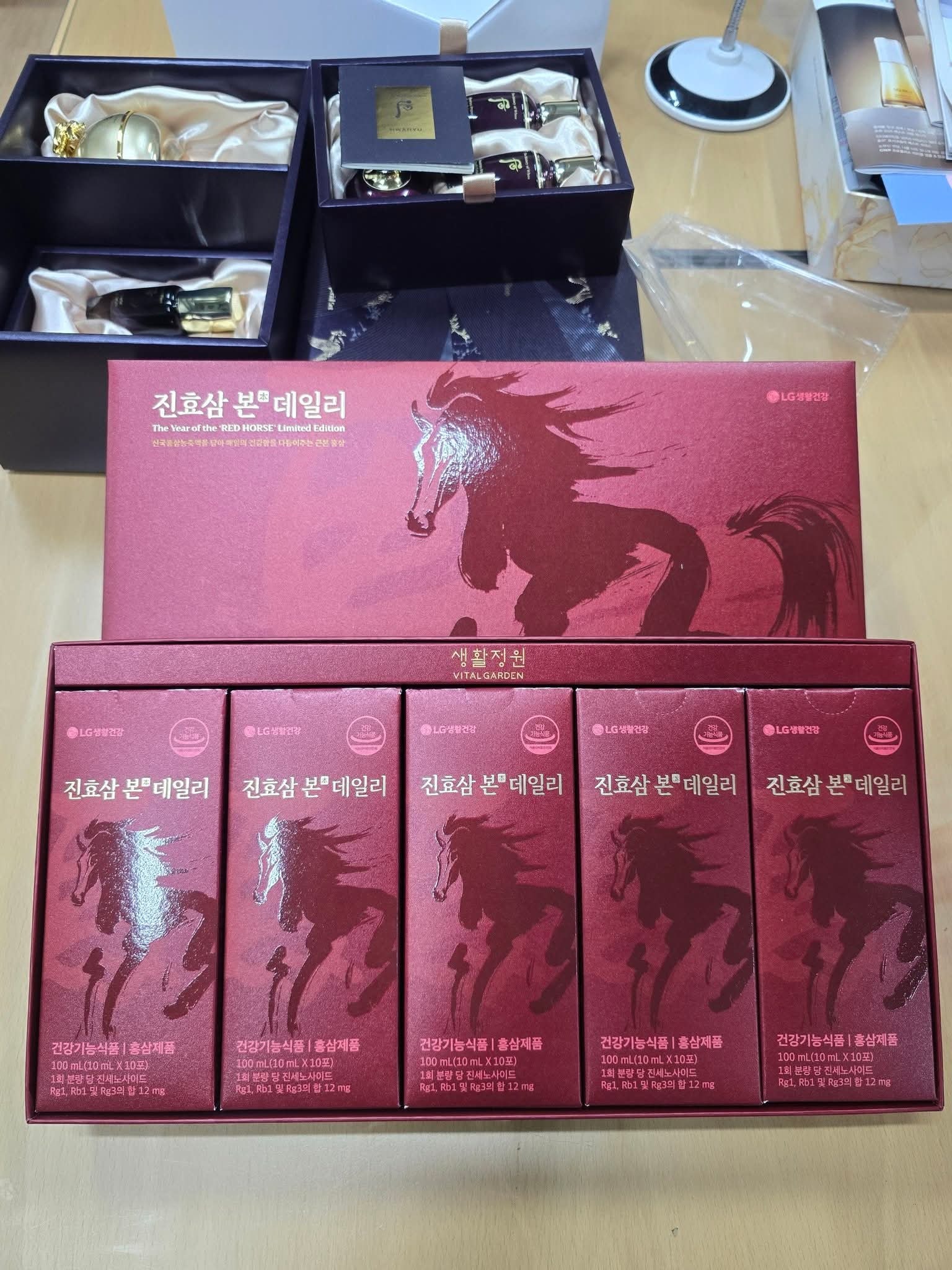 【預購】AKR011503 韓國 LG 生活庭院馬年限量版紅蔘精華液 (10ml*50條入)