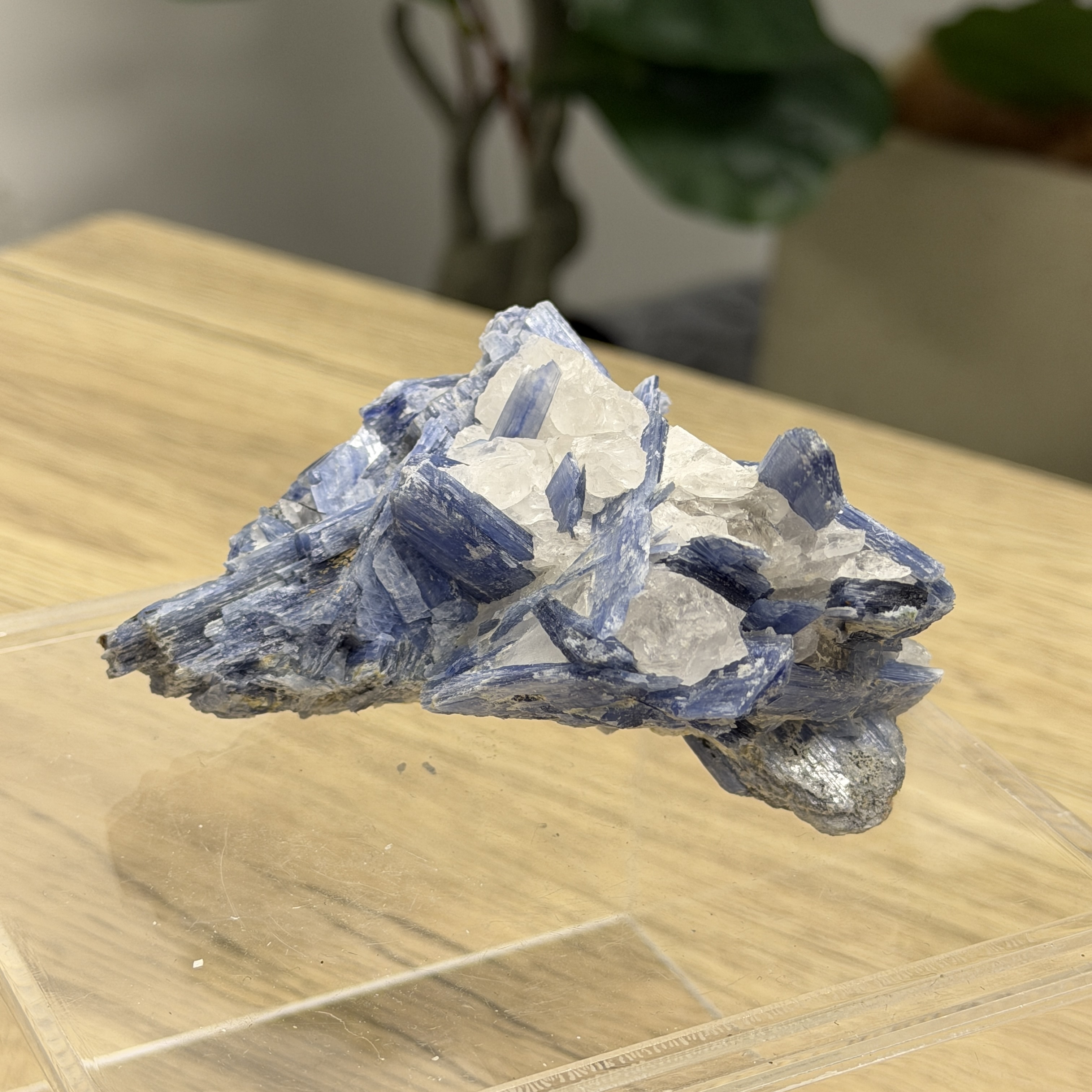 藍晶石原礦 KN1579