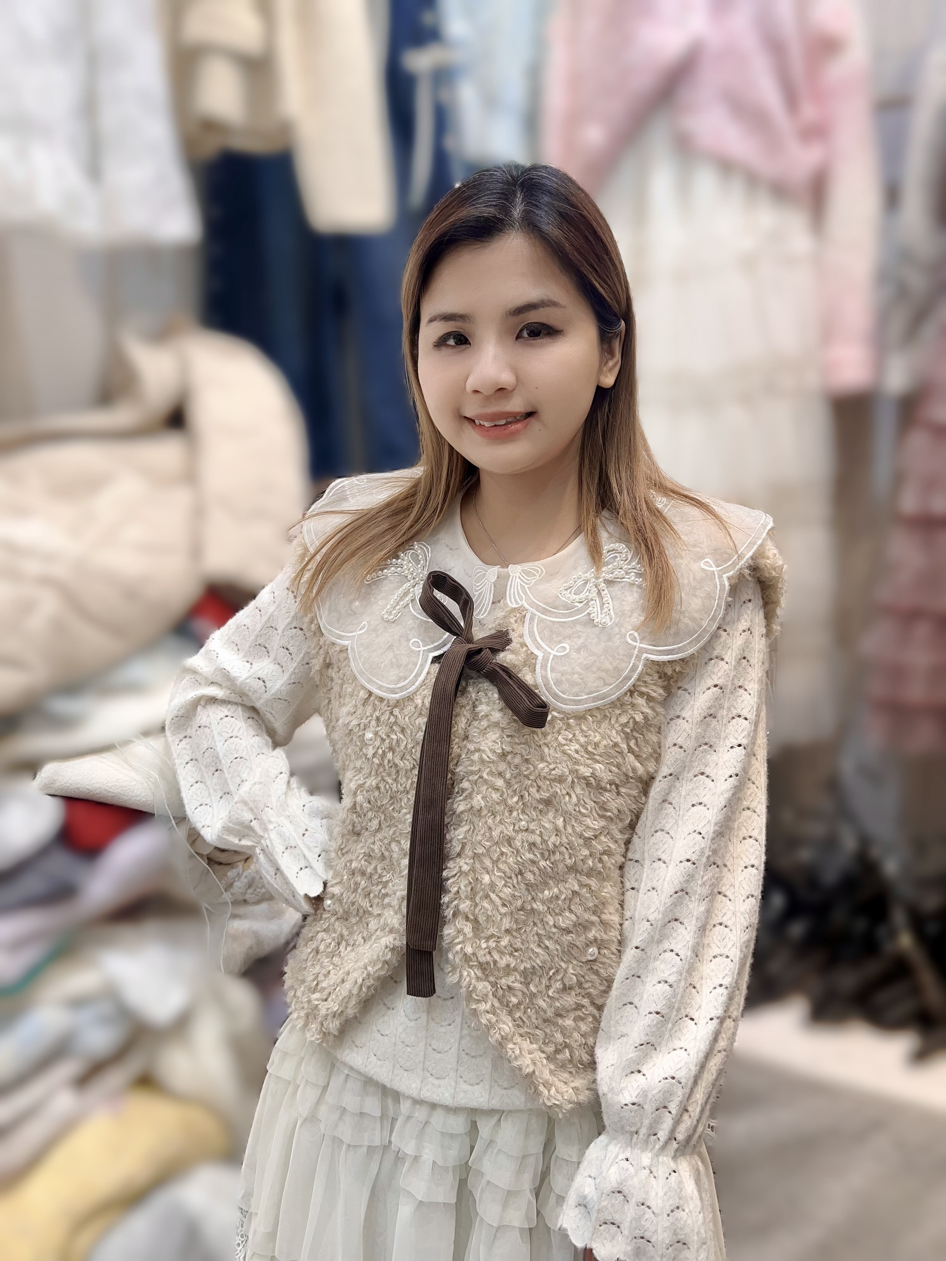 J24   米杏毛毛背心 胸41 長21 $419 (一口價) 叻叻價👍