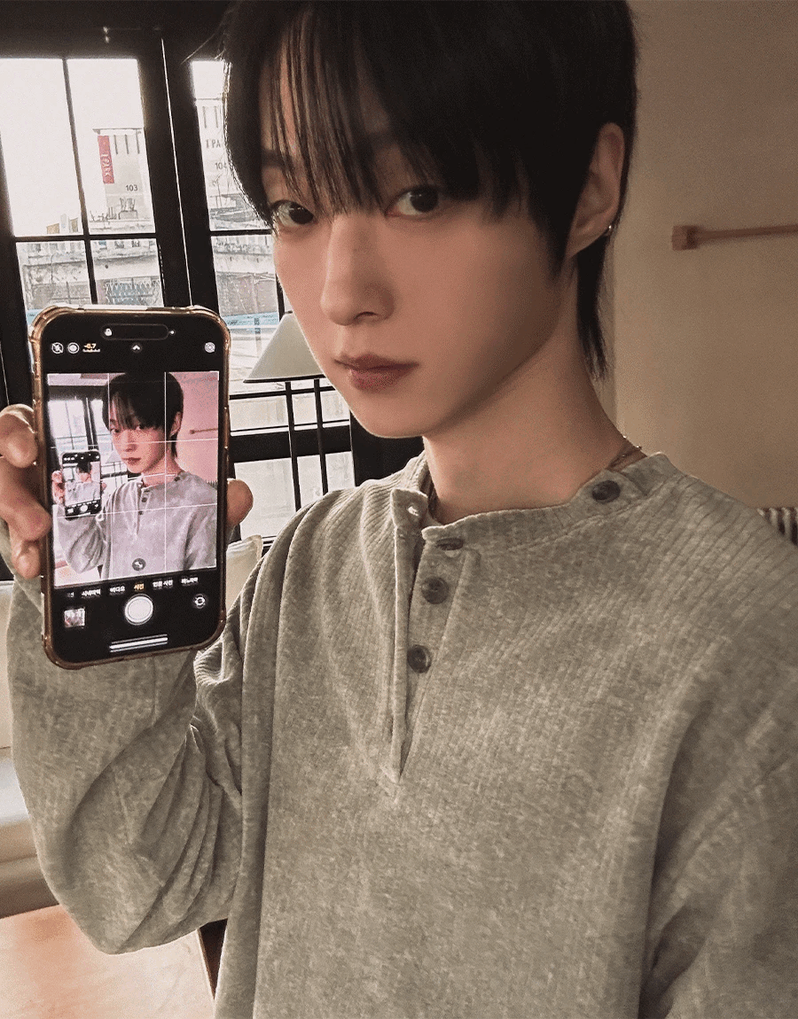 天鵝絨亨利領長袖T恤 側扣短款