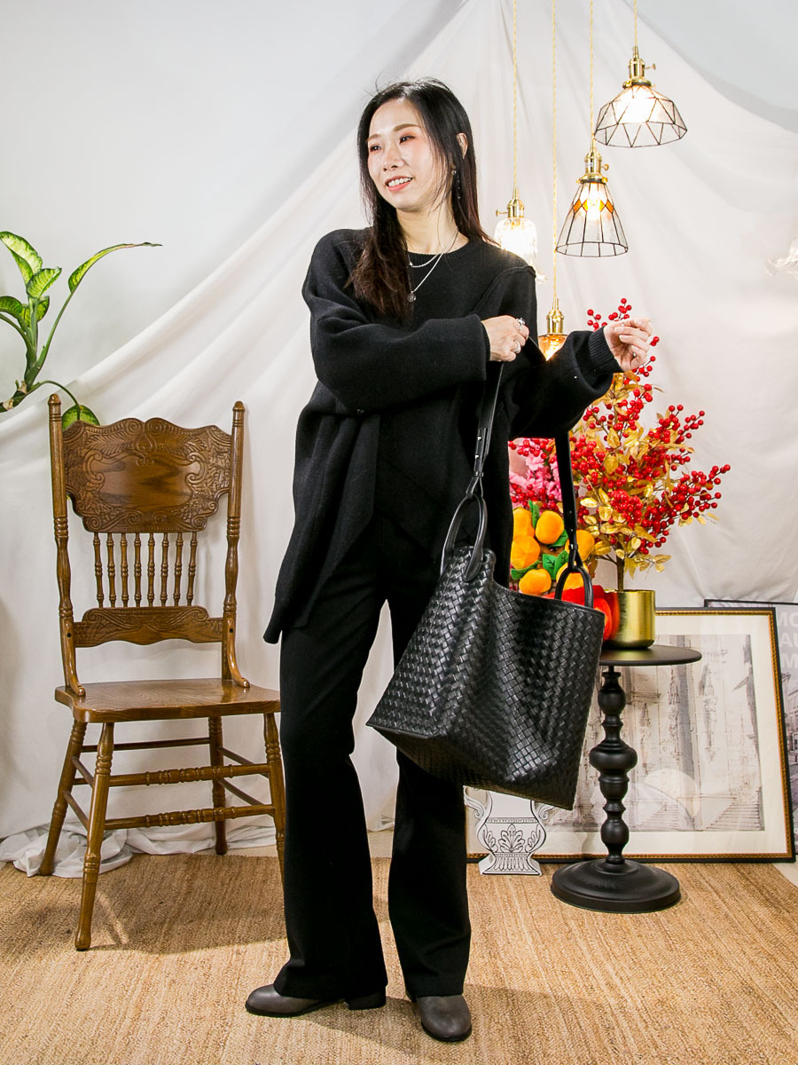 開倉低至半價😱FINALSALE📣 不規則下擺．毛毛冷料TOP【不設退換】