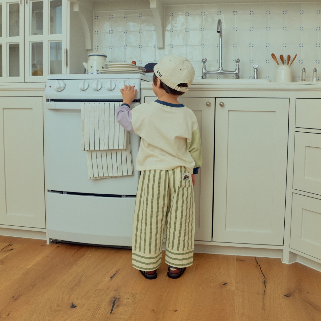 正韓春 1stblue 直條彩虹小標長褲