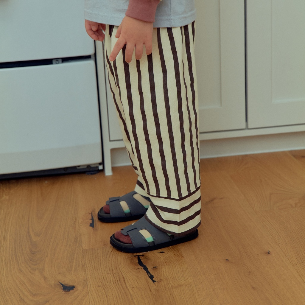 正韓春 1stblue 直條彩虹小標長褲