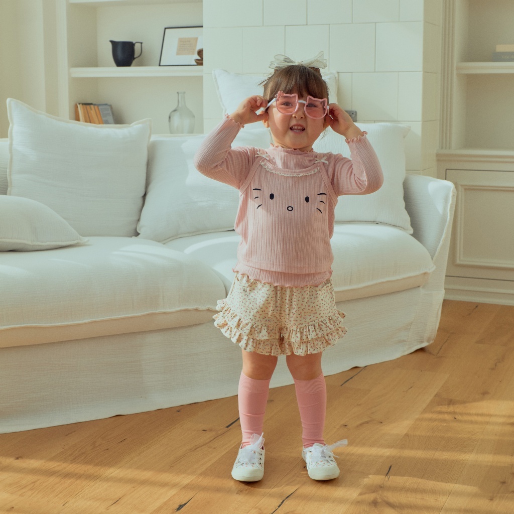 正韓春 1stblue 1+1小貓背心內搭上衣組