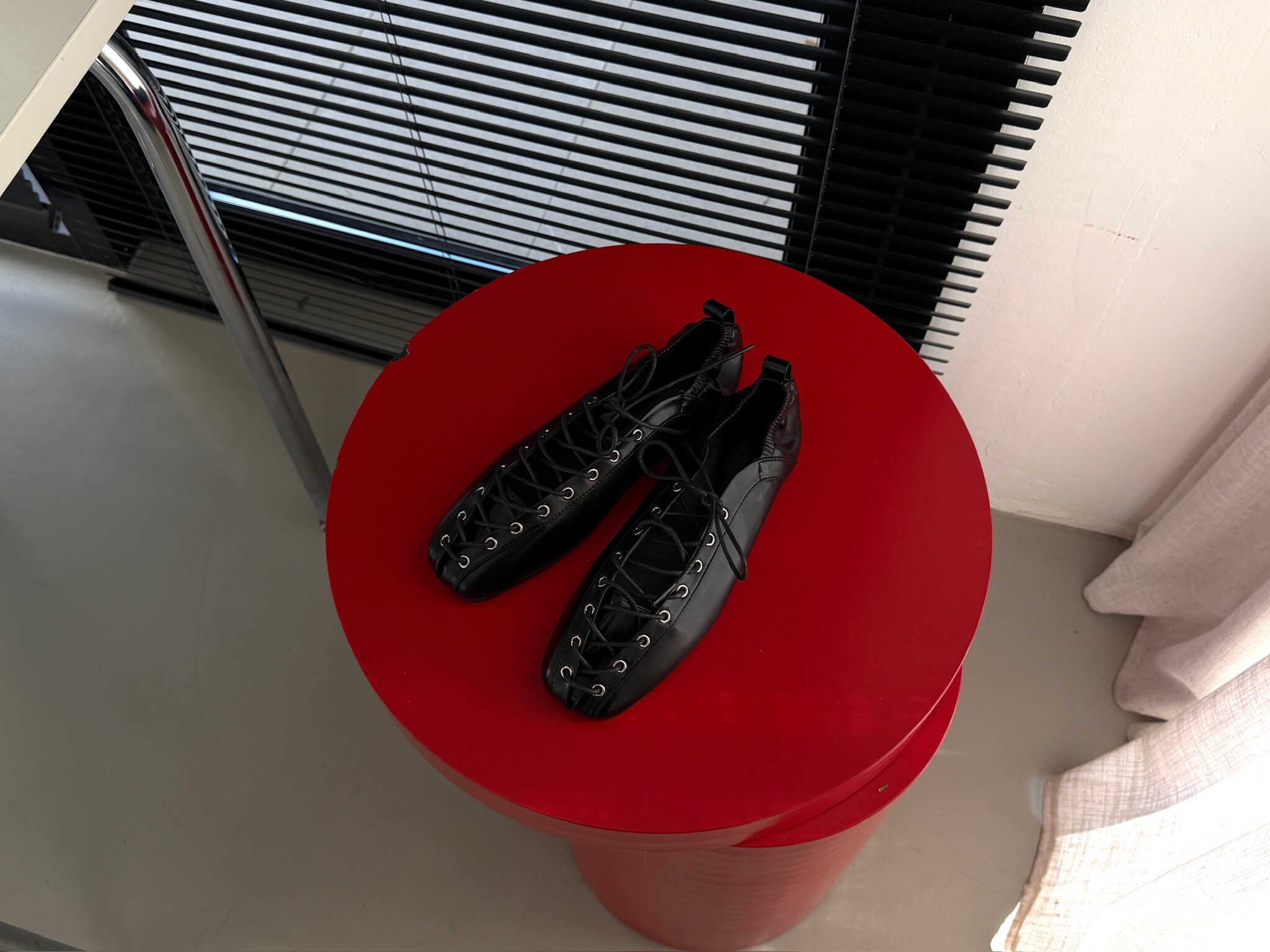 lace up ballet flats