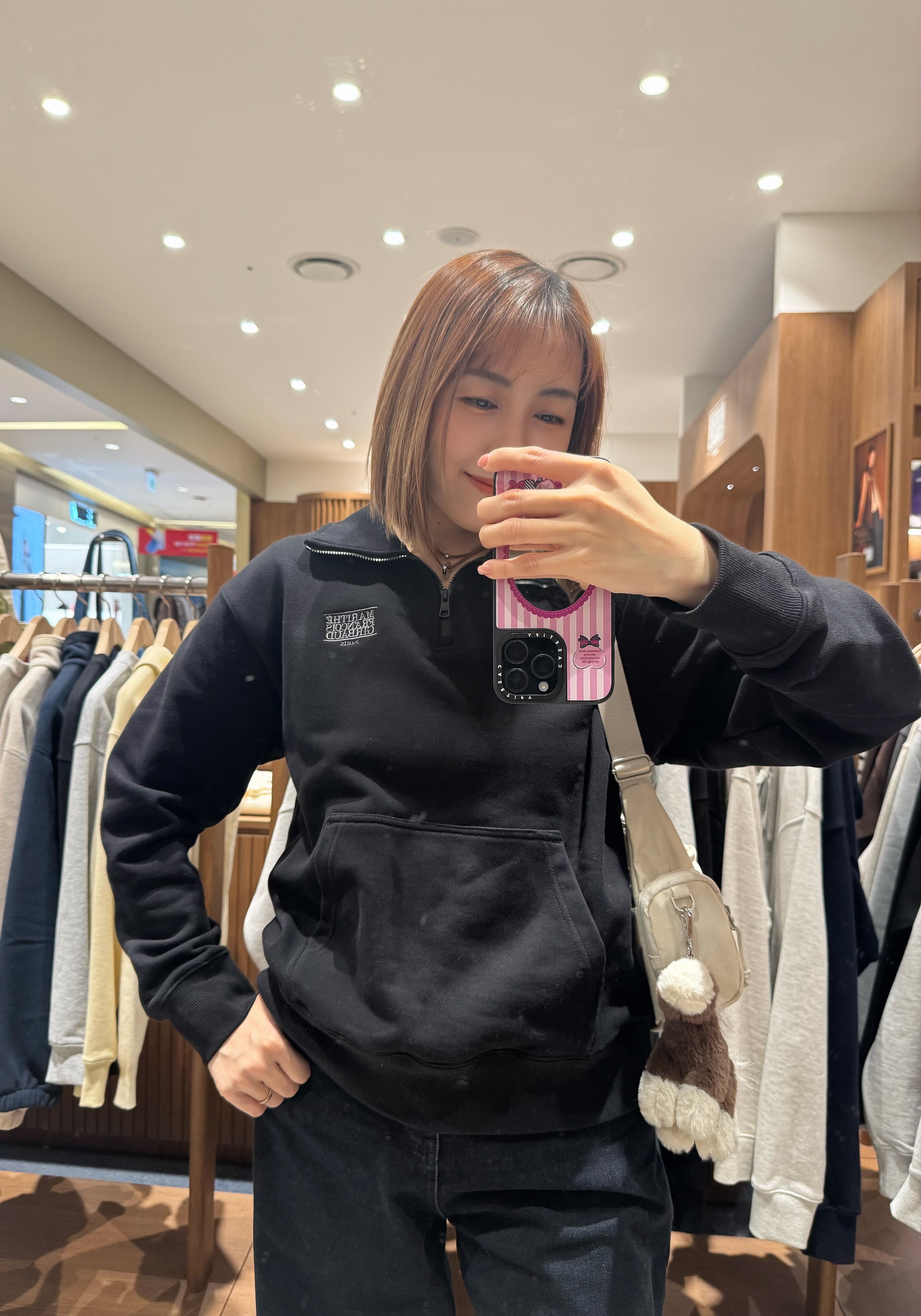 A1MF06 反領細Logo衛衣*黑色