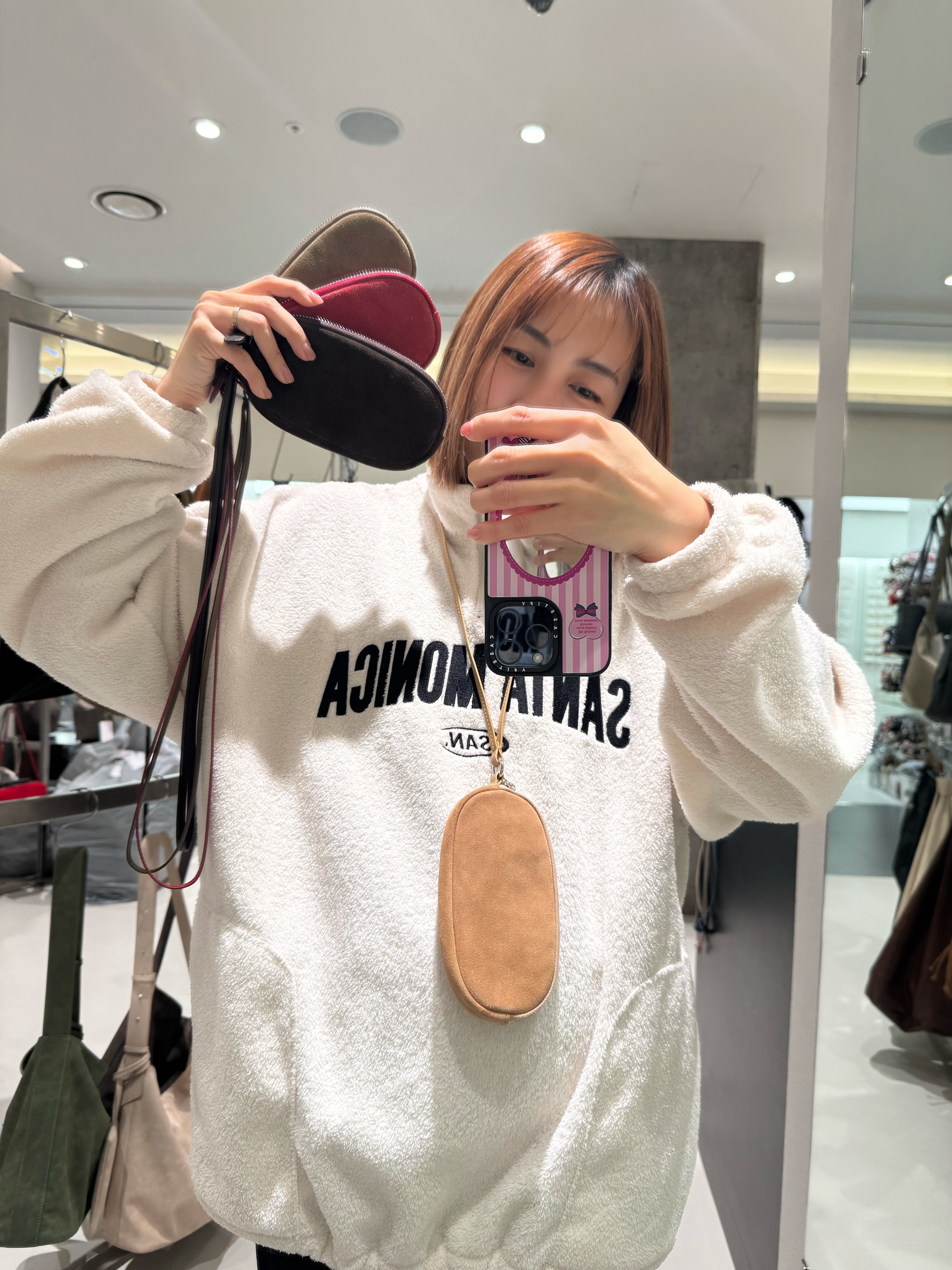 A1DE20 牛皮掛頸包*4色