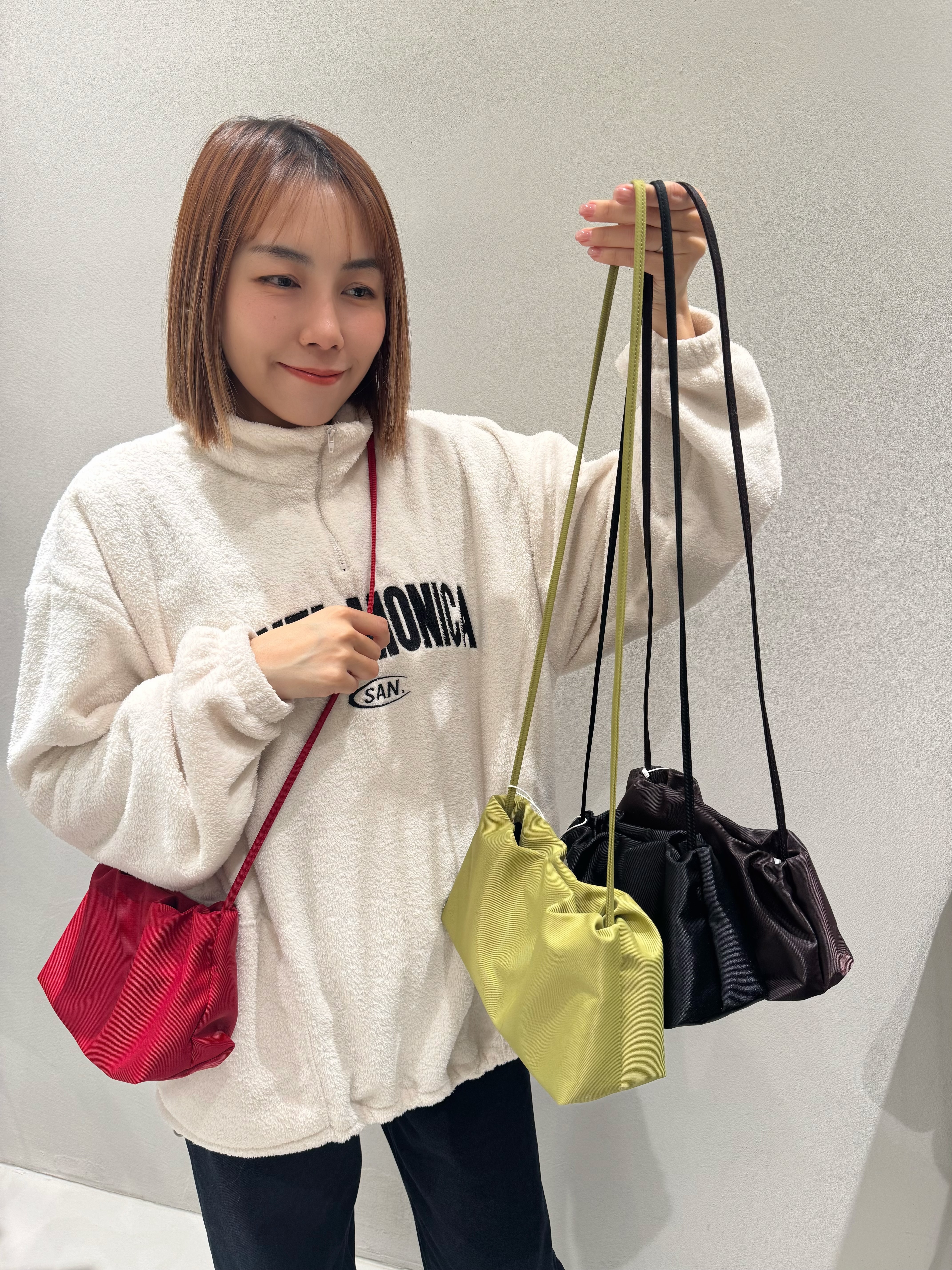 A1DE04 Ruffle口小包*4色