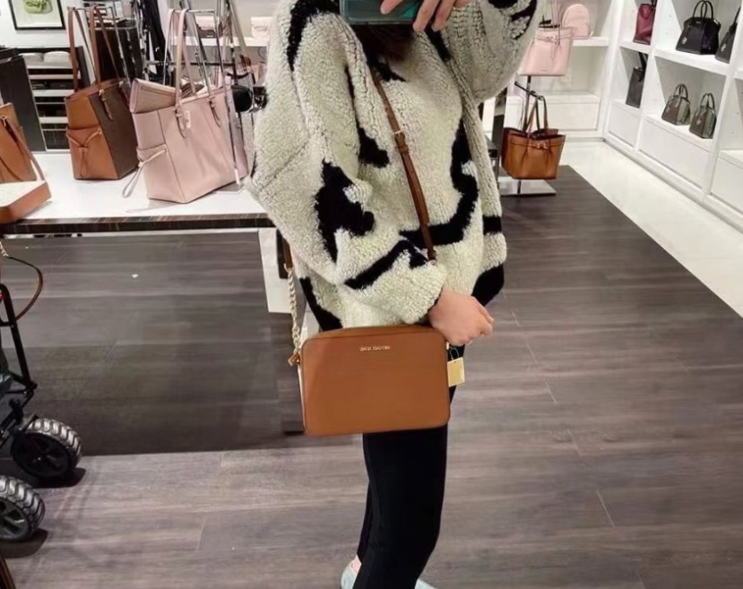 【預購】Michael Kors Jet Set H011558 大號Saffiano斜背袋