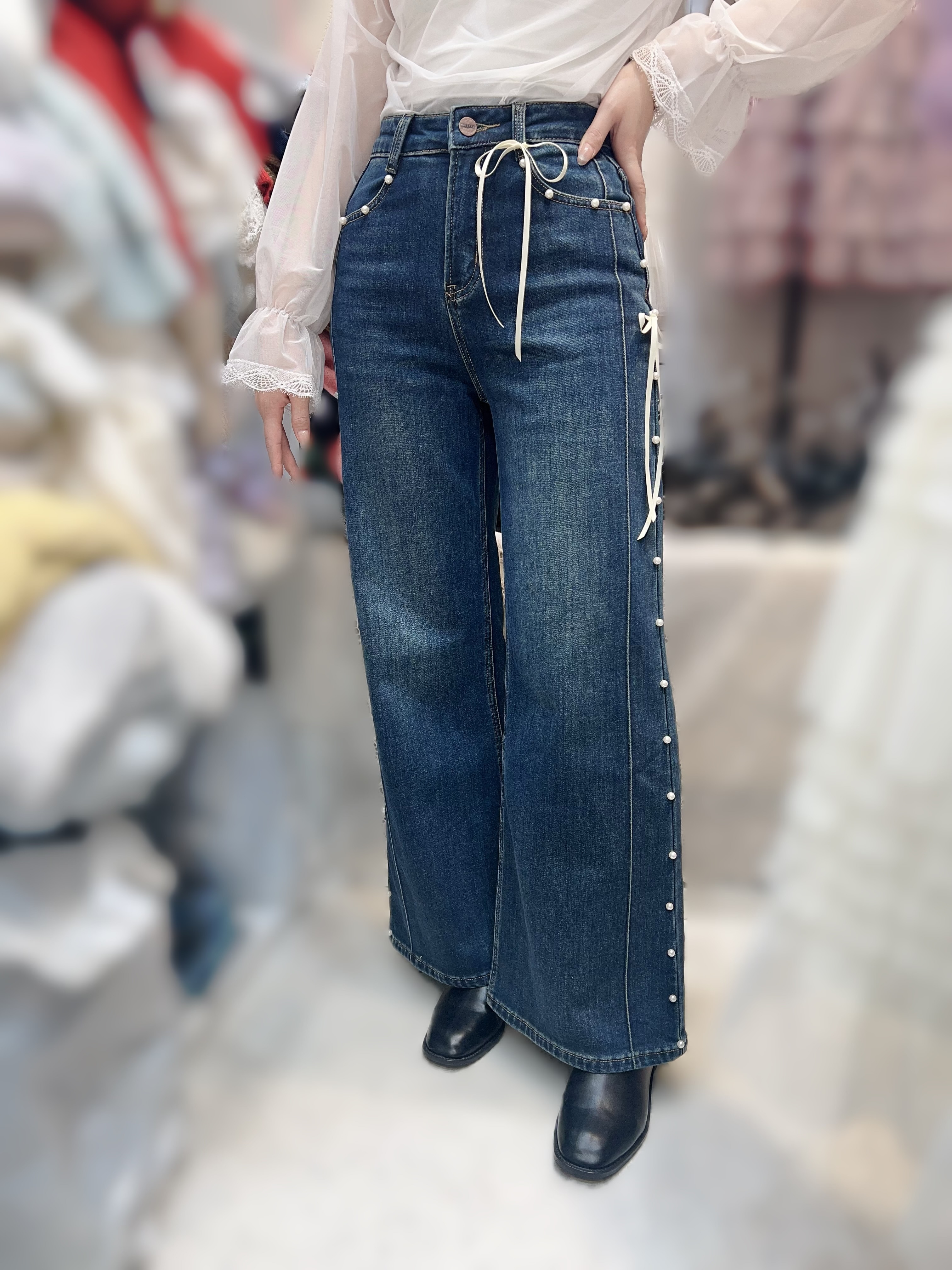 J27  韓國薄毛高腰牛仔褲S:腰26-30 HIP40-46 長41 M;腰28-31 HIP41-47 長41 L:腰29-32 HIP42-48 長41.5 XL:腰30-33 HIP43-49 長41.5 $ (一口價)