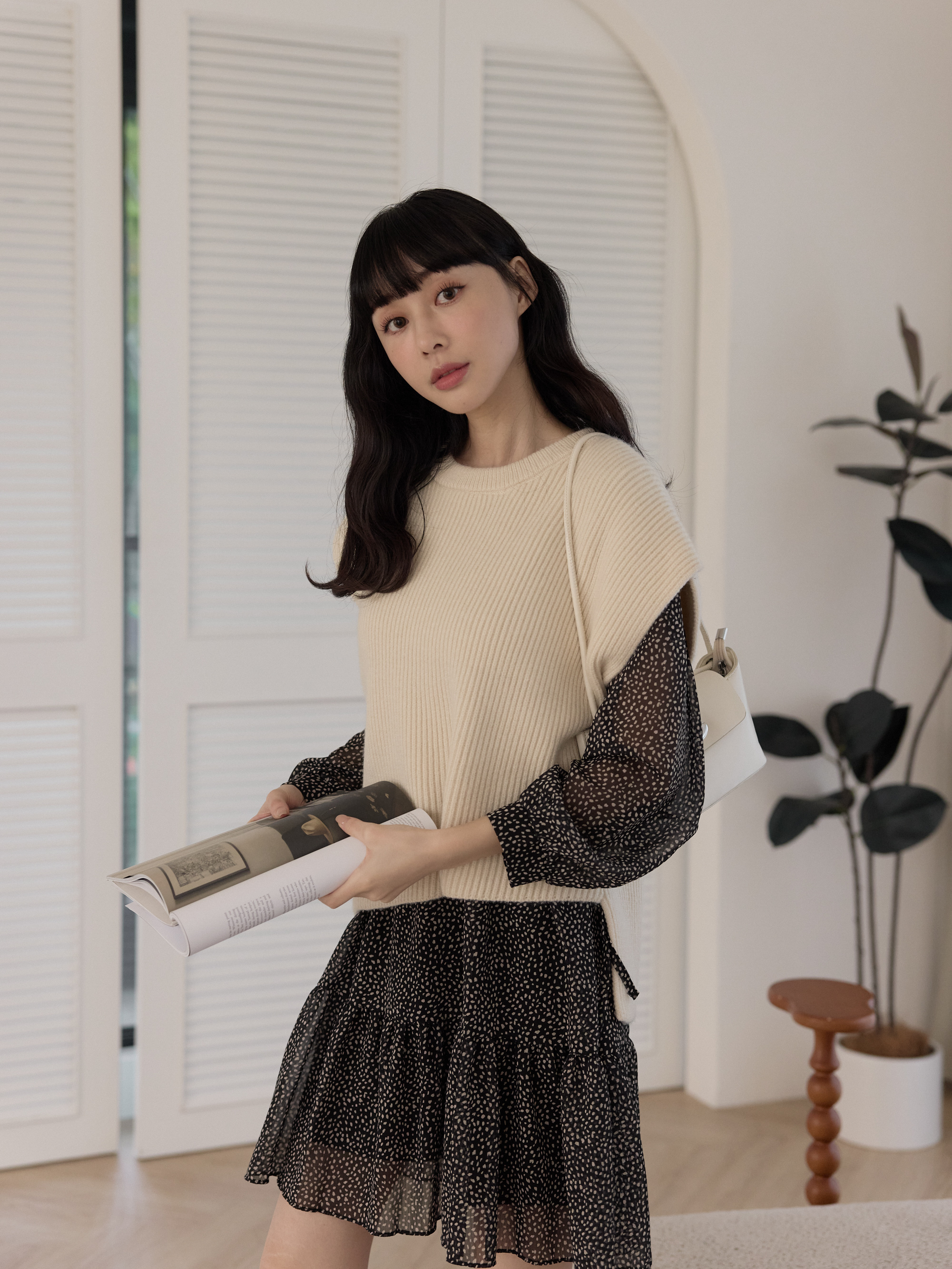 圓領斜角溫暖針織背心