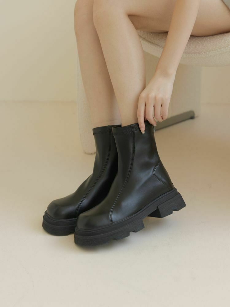推薦款 加厚底極顯瘦短靴
